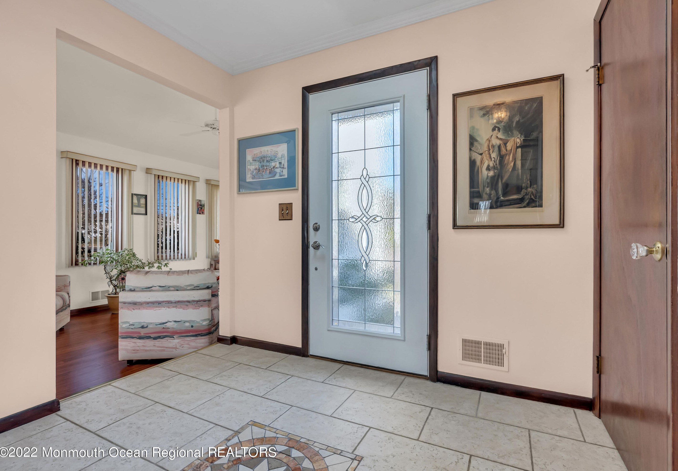 546 Dow Ave, Oakhurst, NJ 07755