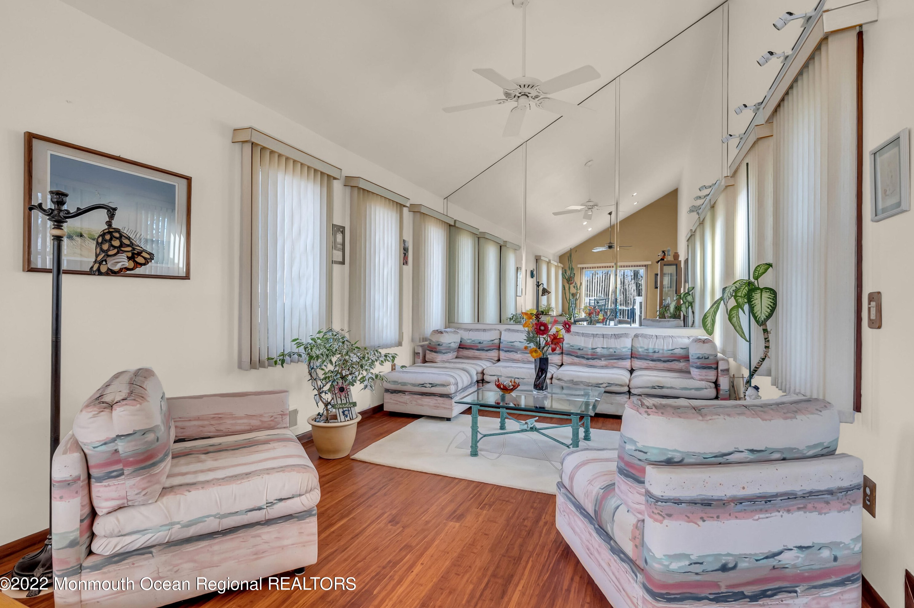 546 Dow Ave, Oakhurst NJ  07755-1113 exterior