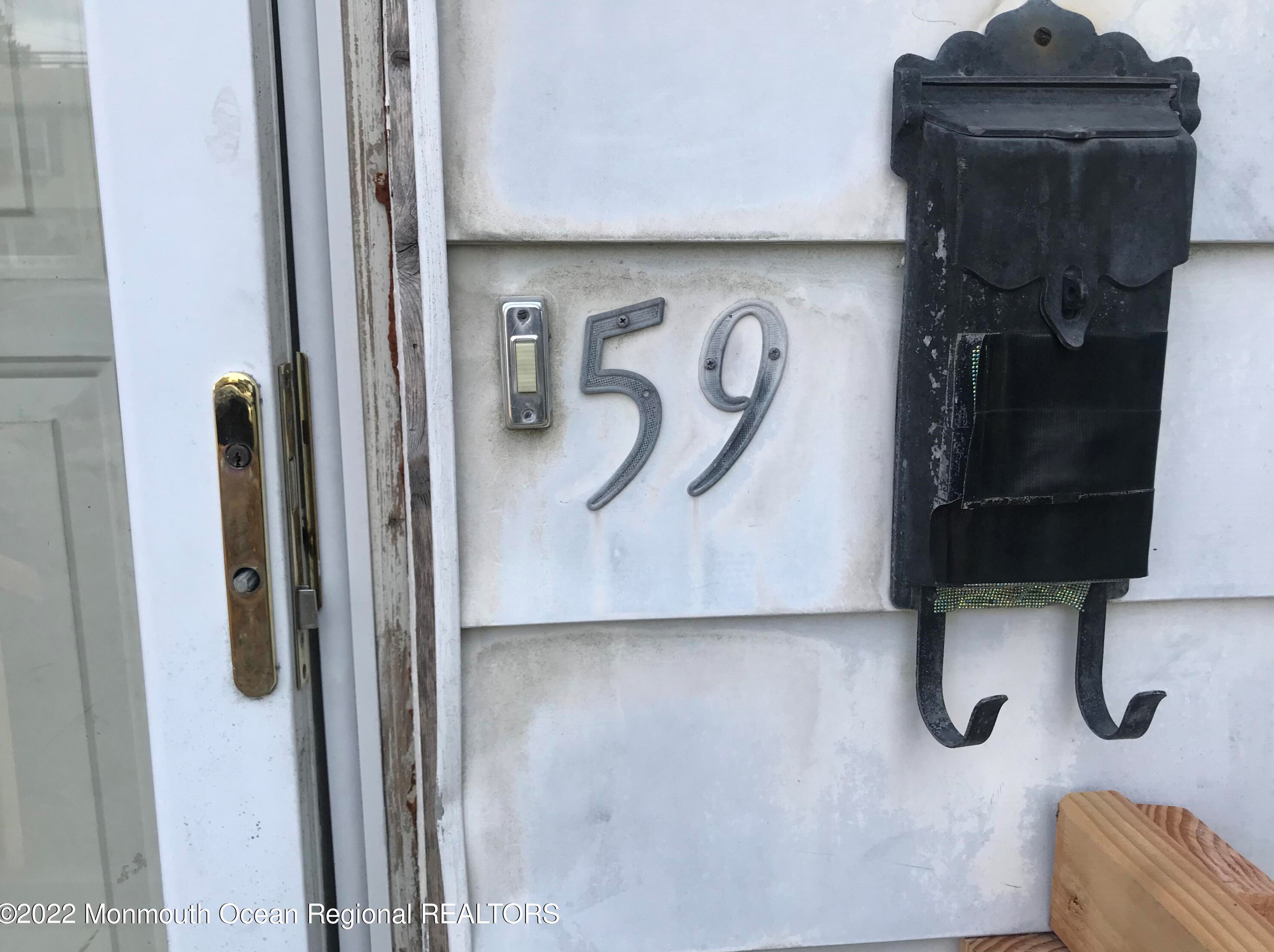 59 Chingarora Ave, Keyport, NJ 07735