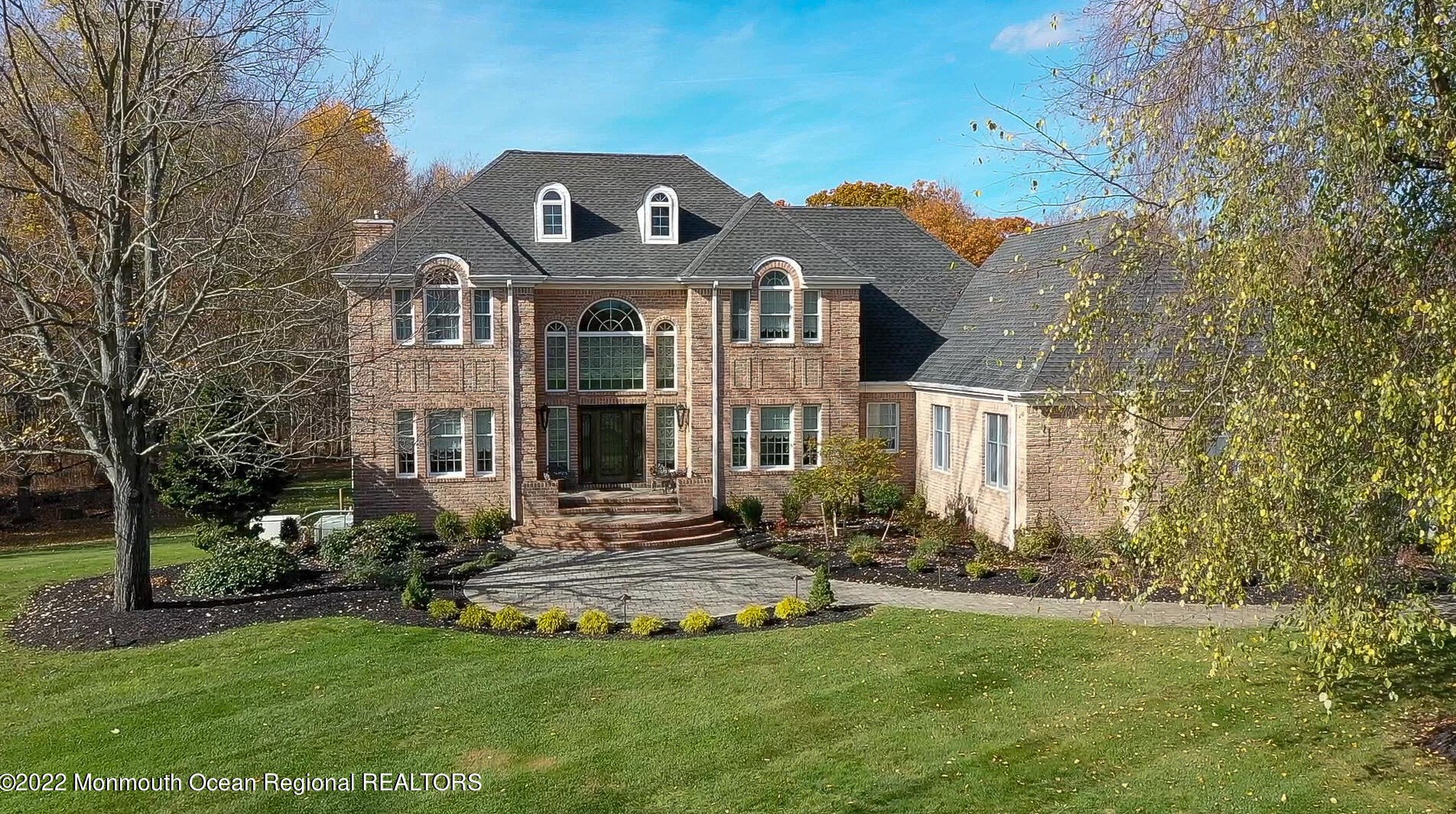 5 Victorian Way, Vanderburg, NJ 07722