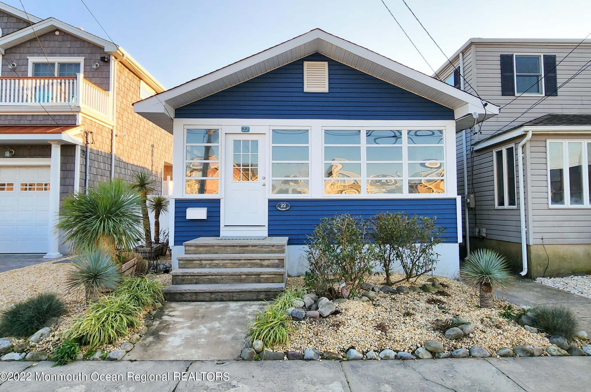 22 Philadelphia Ave, Lavallette, NJ 08735