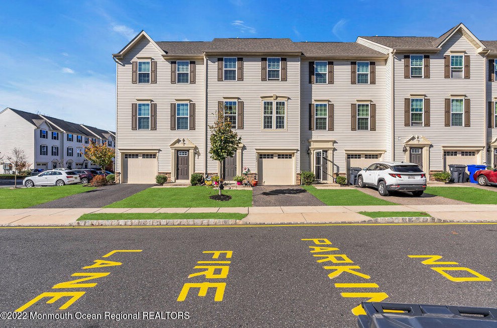 202 Susquehanna St, Toms River, NJ 08755-6383