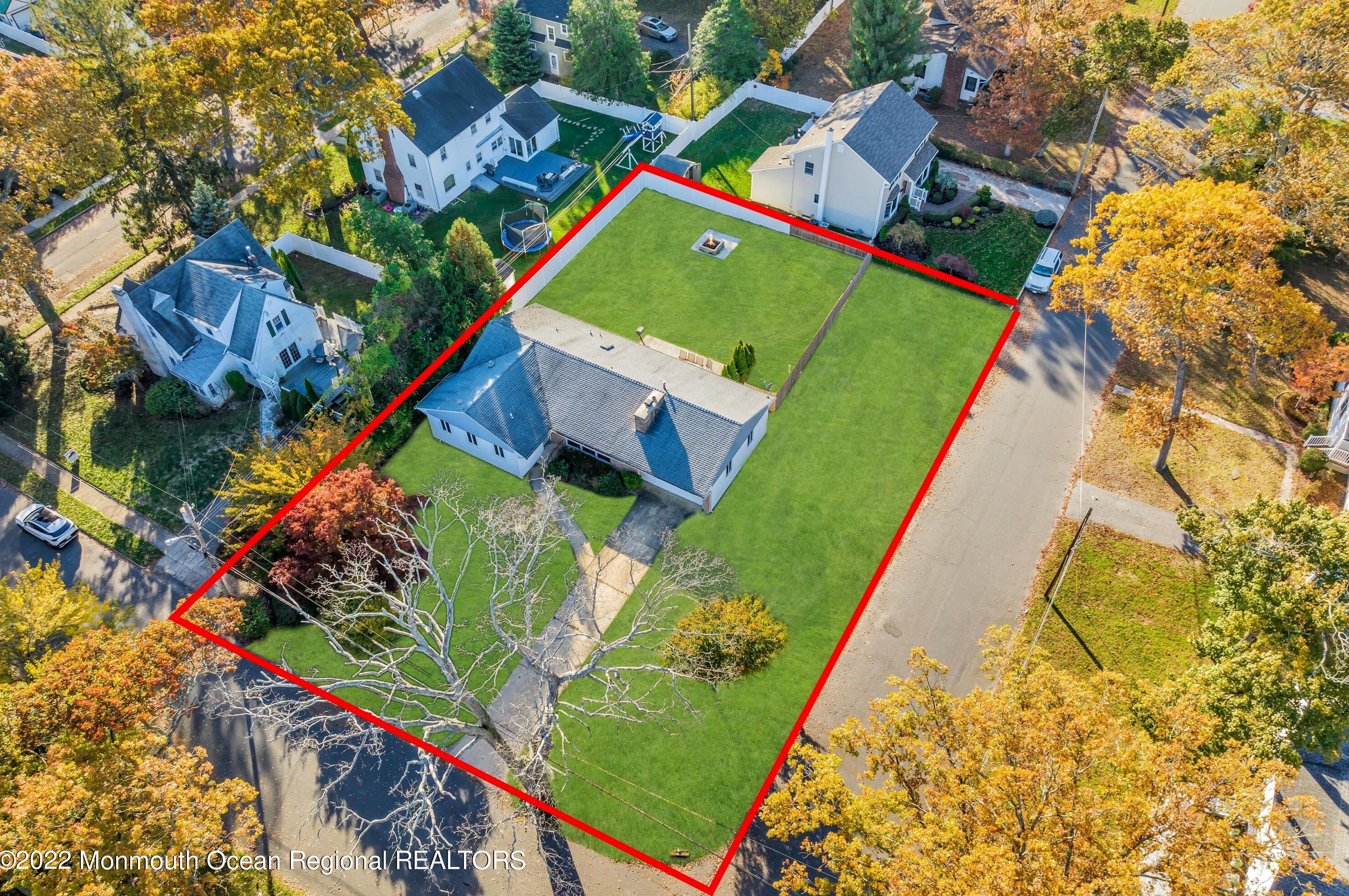 1 Wilson Ave, Oakhurst, NJ 07755