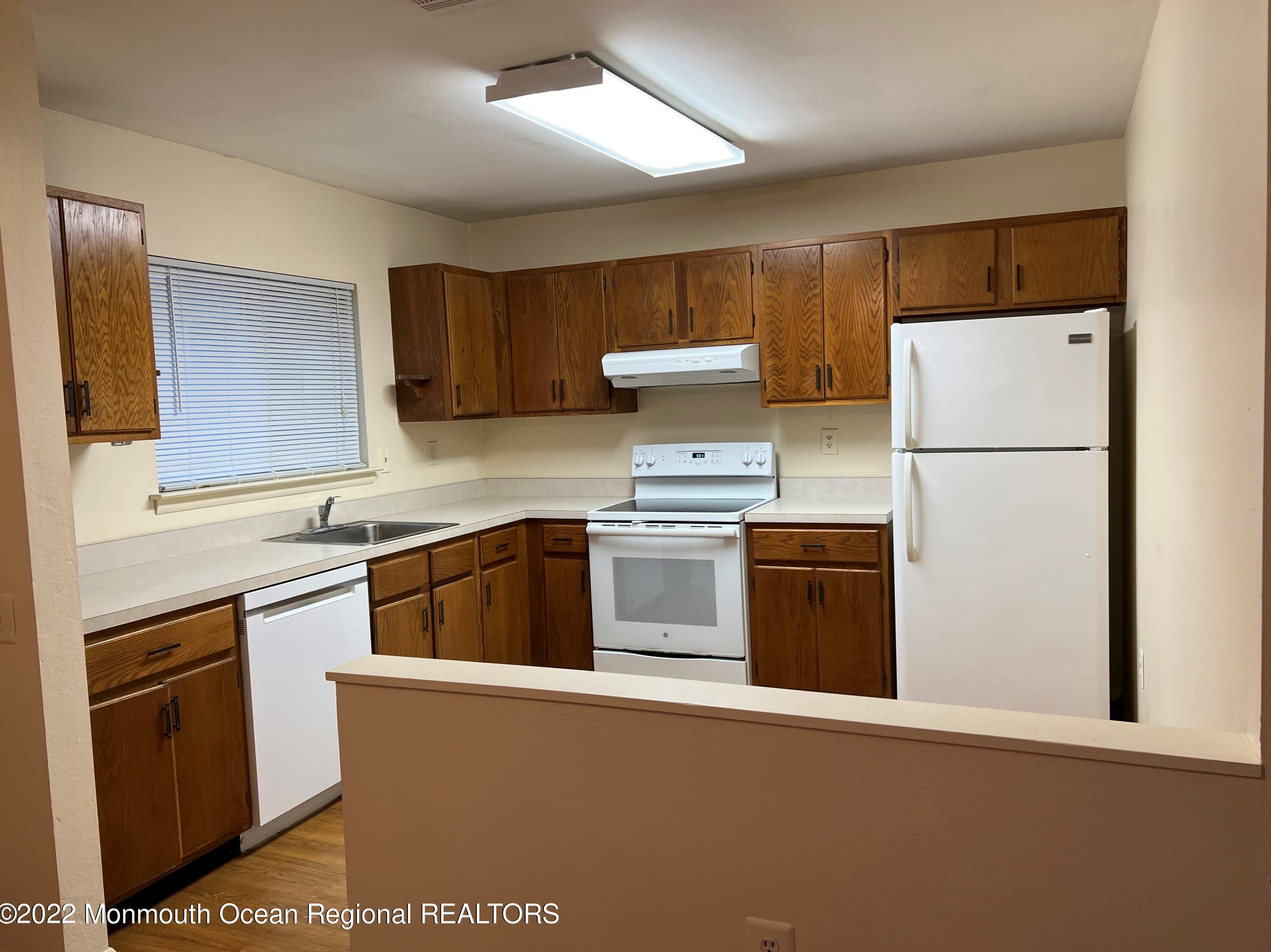 527 Belford Rd, Monroe Twp NJ 08831-7620 exterior