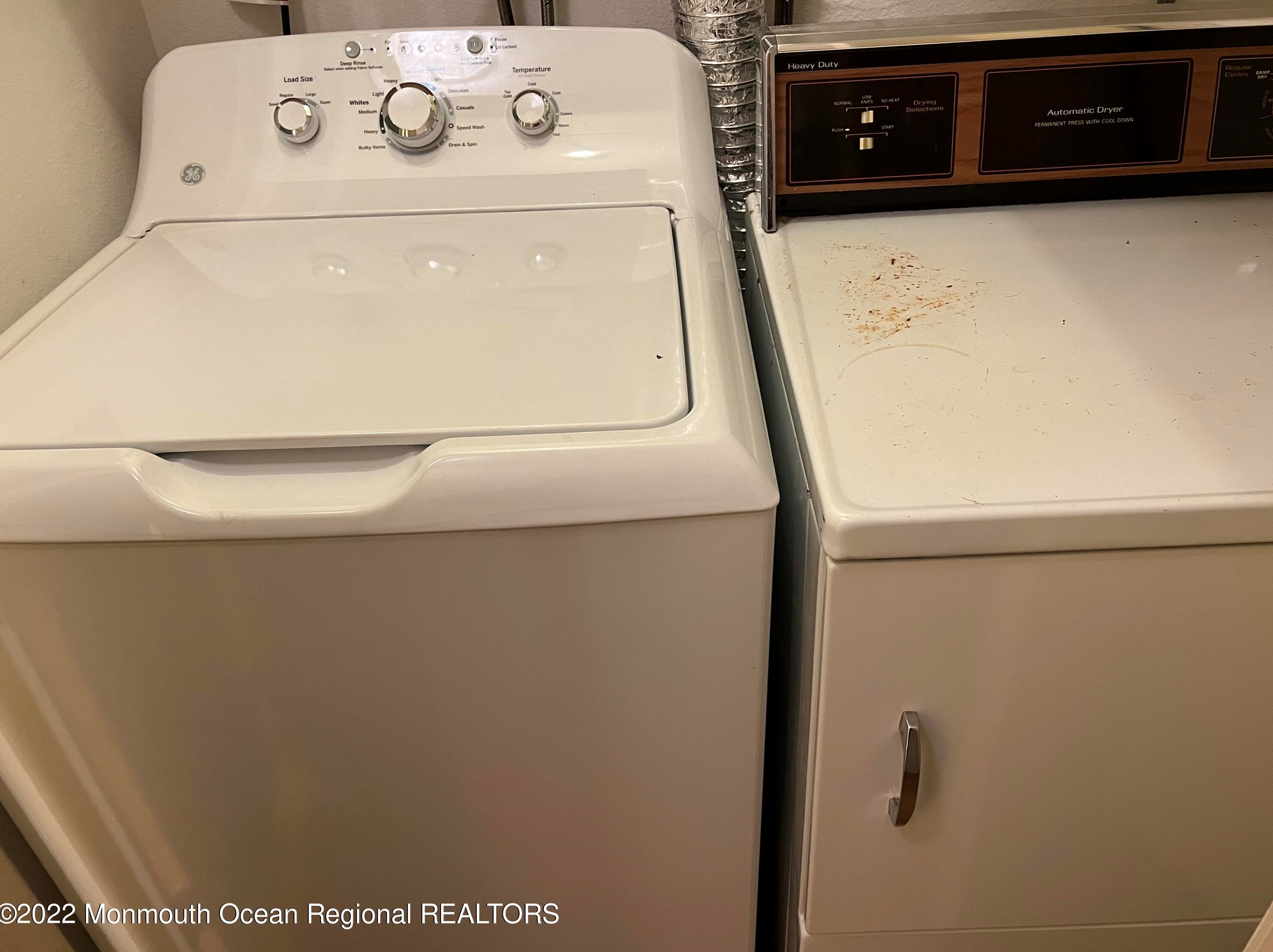 527 Belford Rd, Monroe Twp NJ 08831-7620 exterior