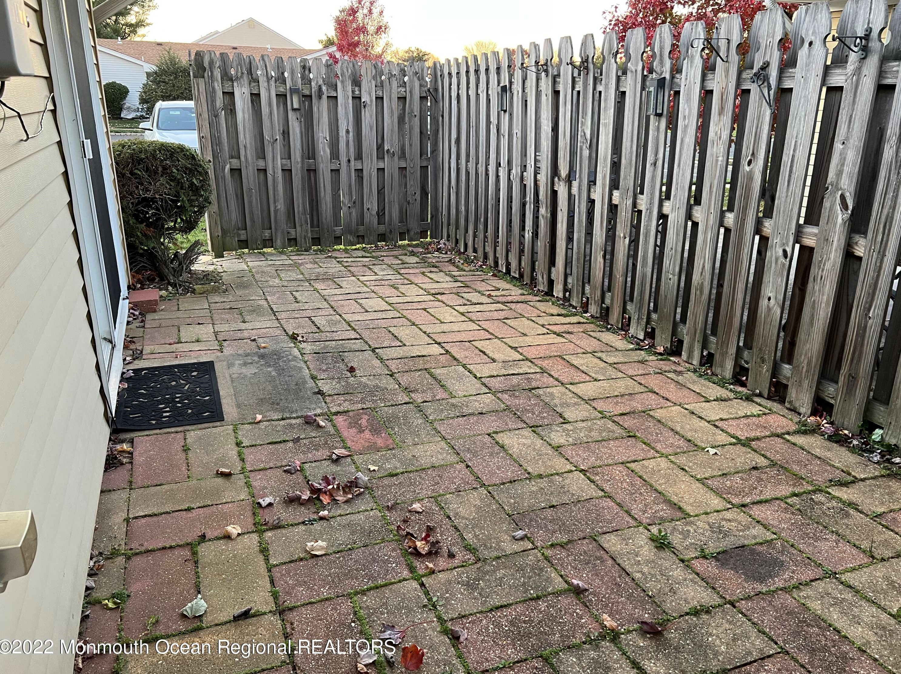 527 Belford Rd, Monroe Twp NJ 08831-7620 exterior