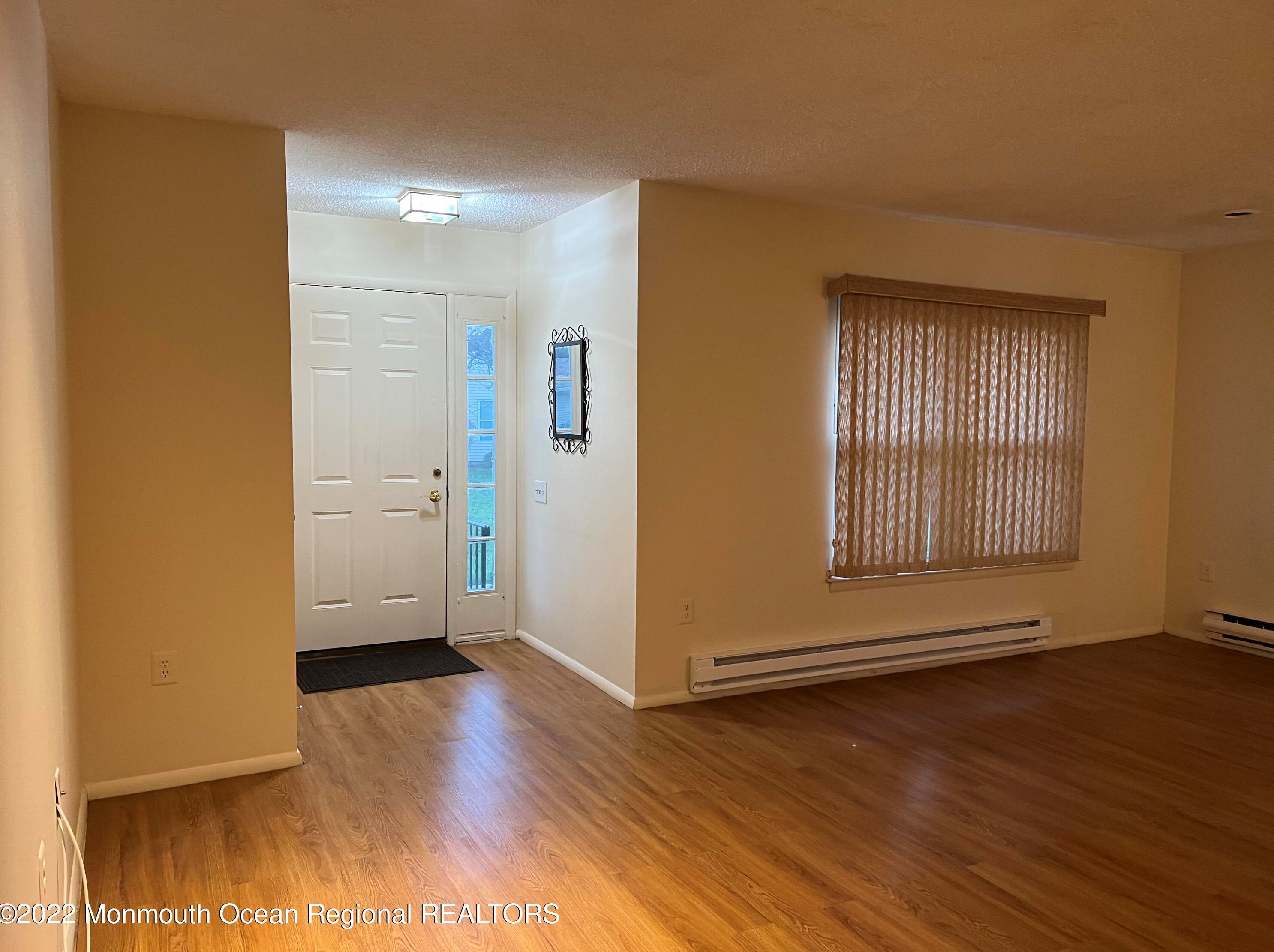 527 Belford Rd, Monroe Twp NJ 08831-7620 exterior