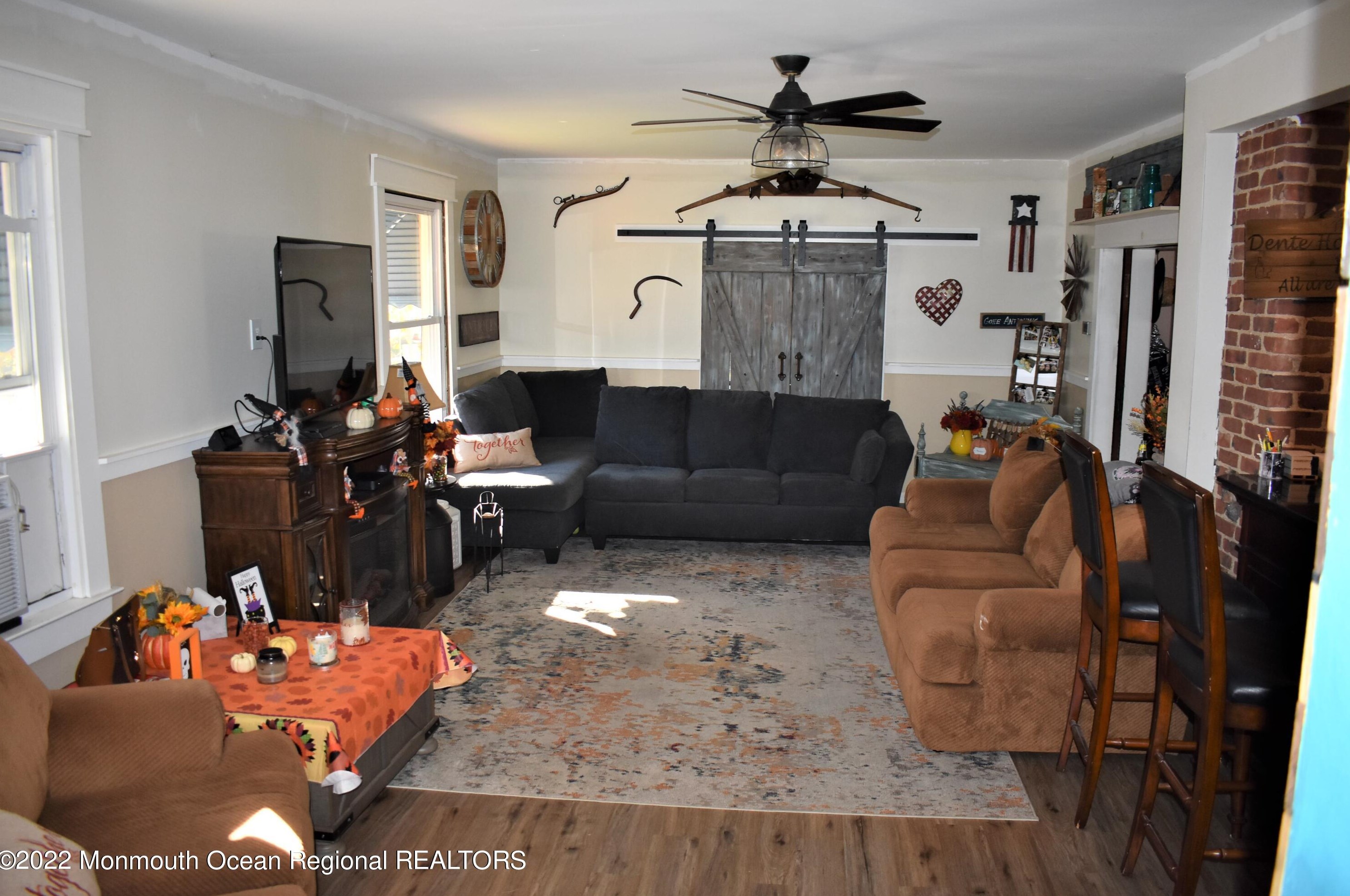 249 Broad St, Keyport, NJ 07735-1613