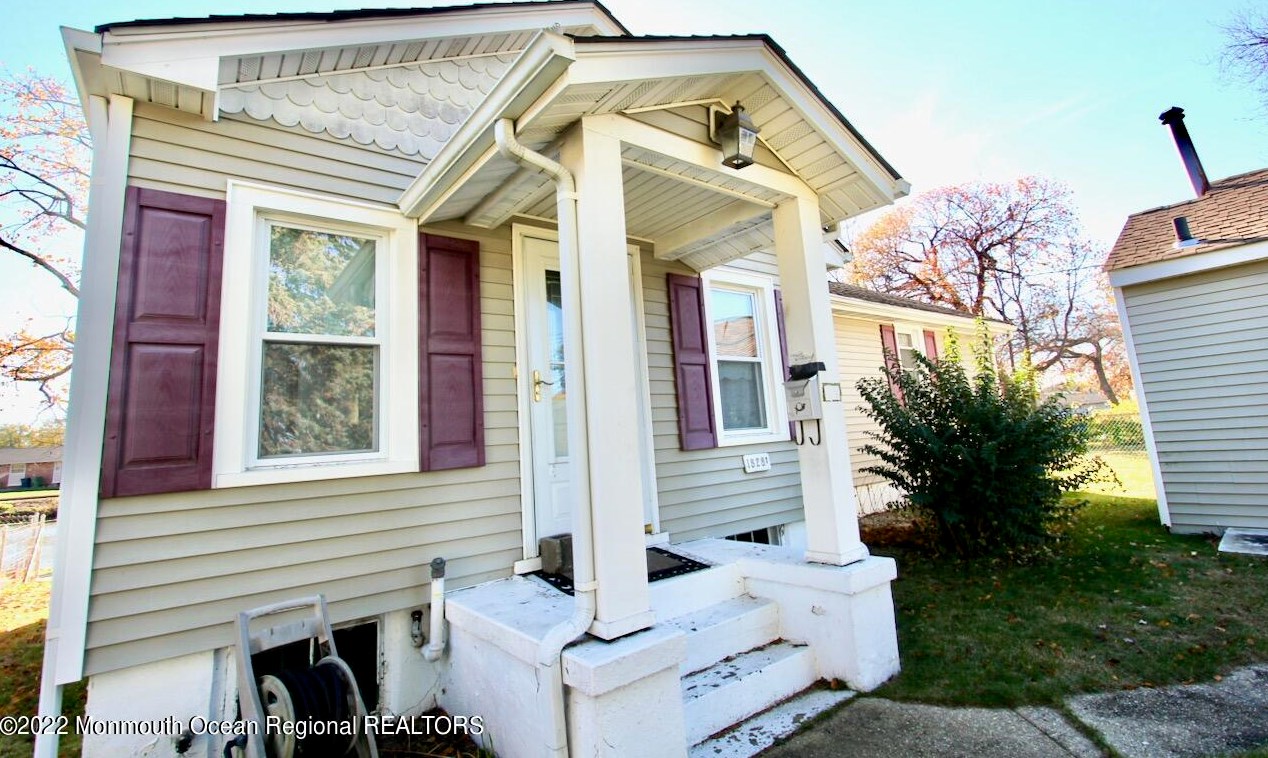 1830 Lakeview Ave, Wall Township, NJ 07753-4821