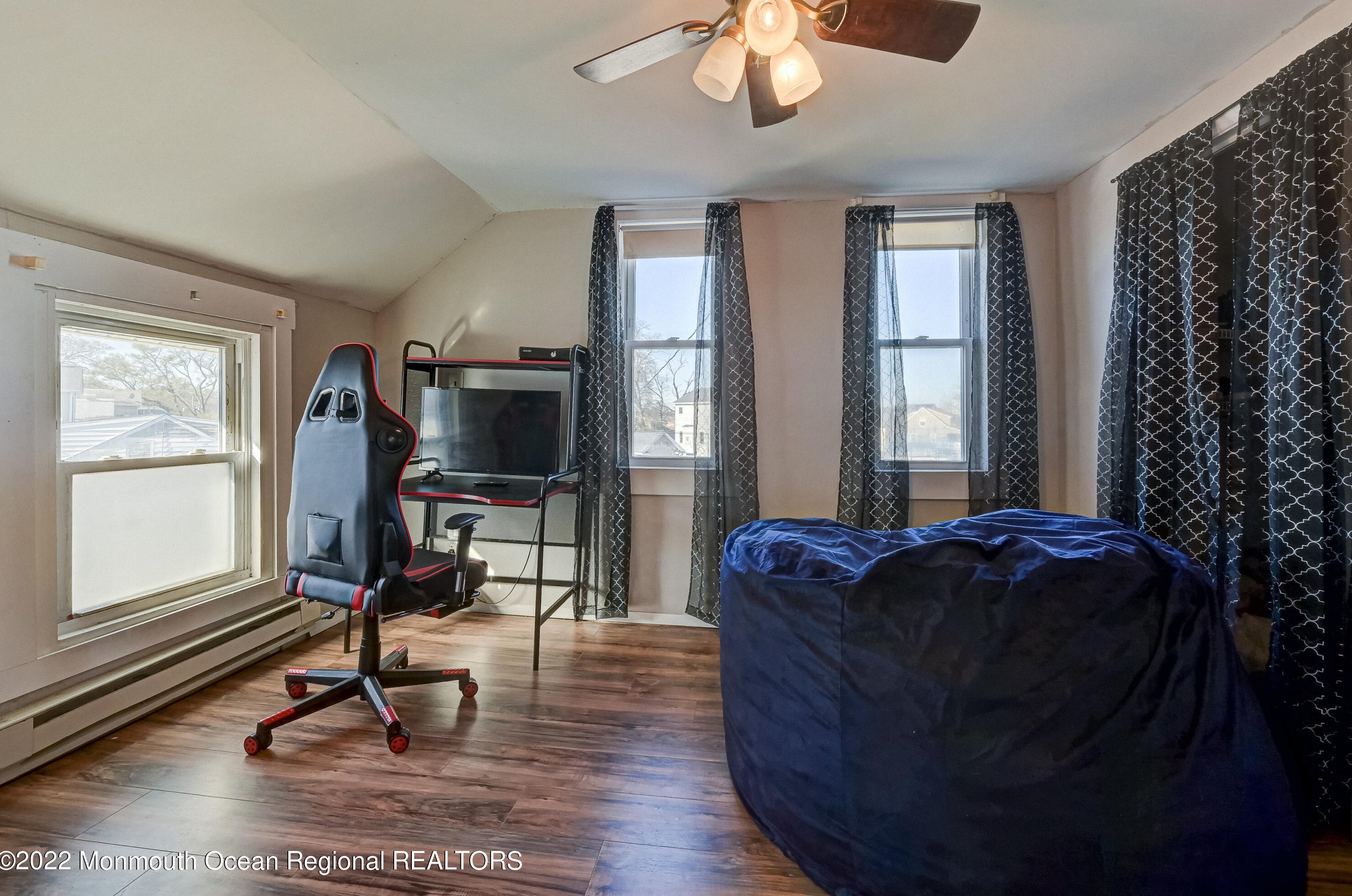 8 Shore St, Ideal Beach NJ  07734-1215 exterior