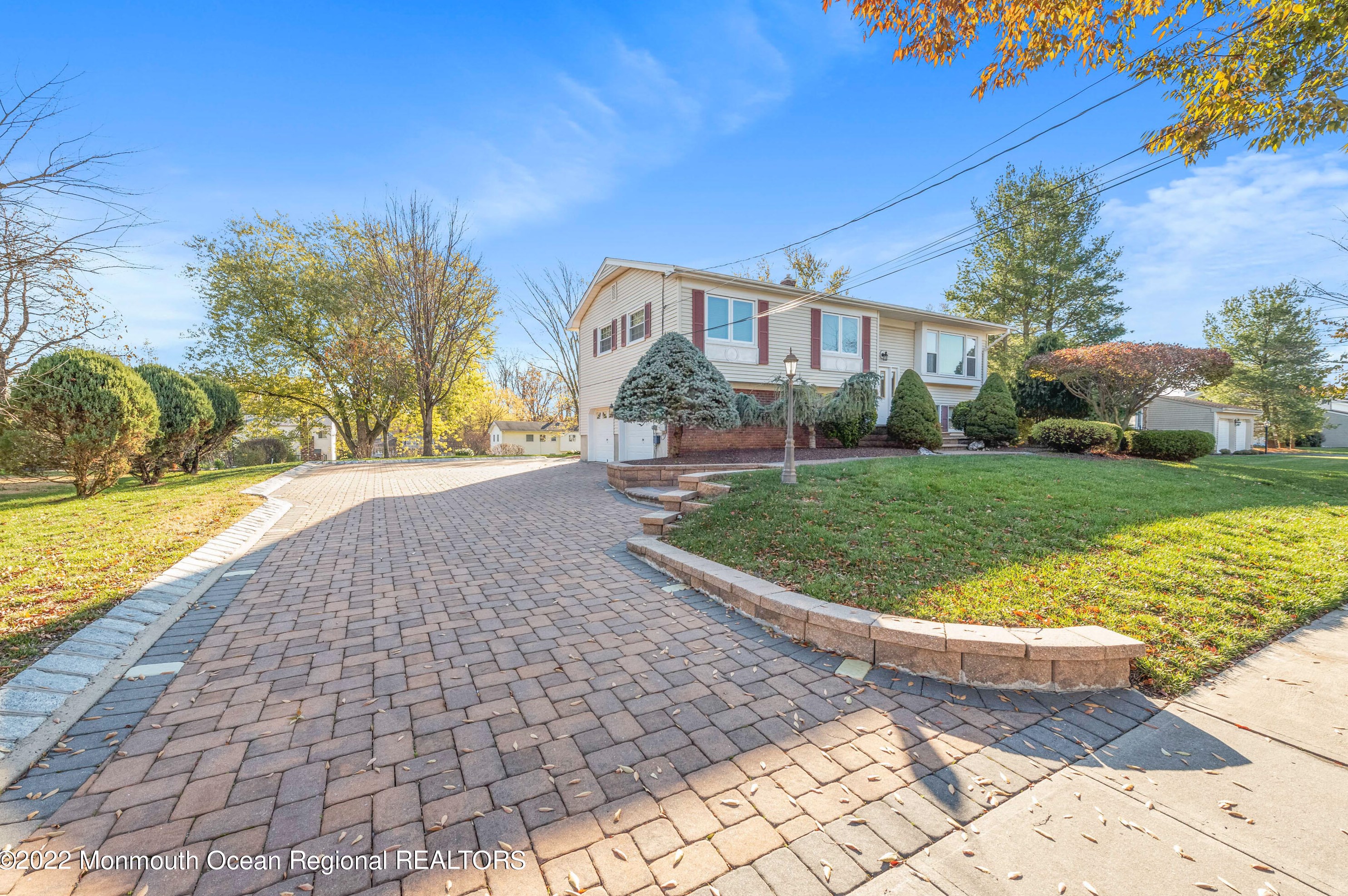 33 Union St, Matawan, NJ 07747-2840