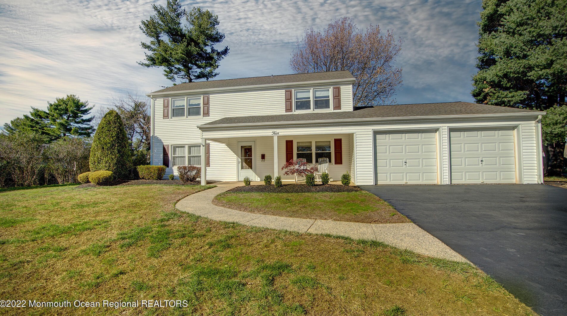 4 Noble Pl, Matawan, NJ 07747