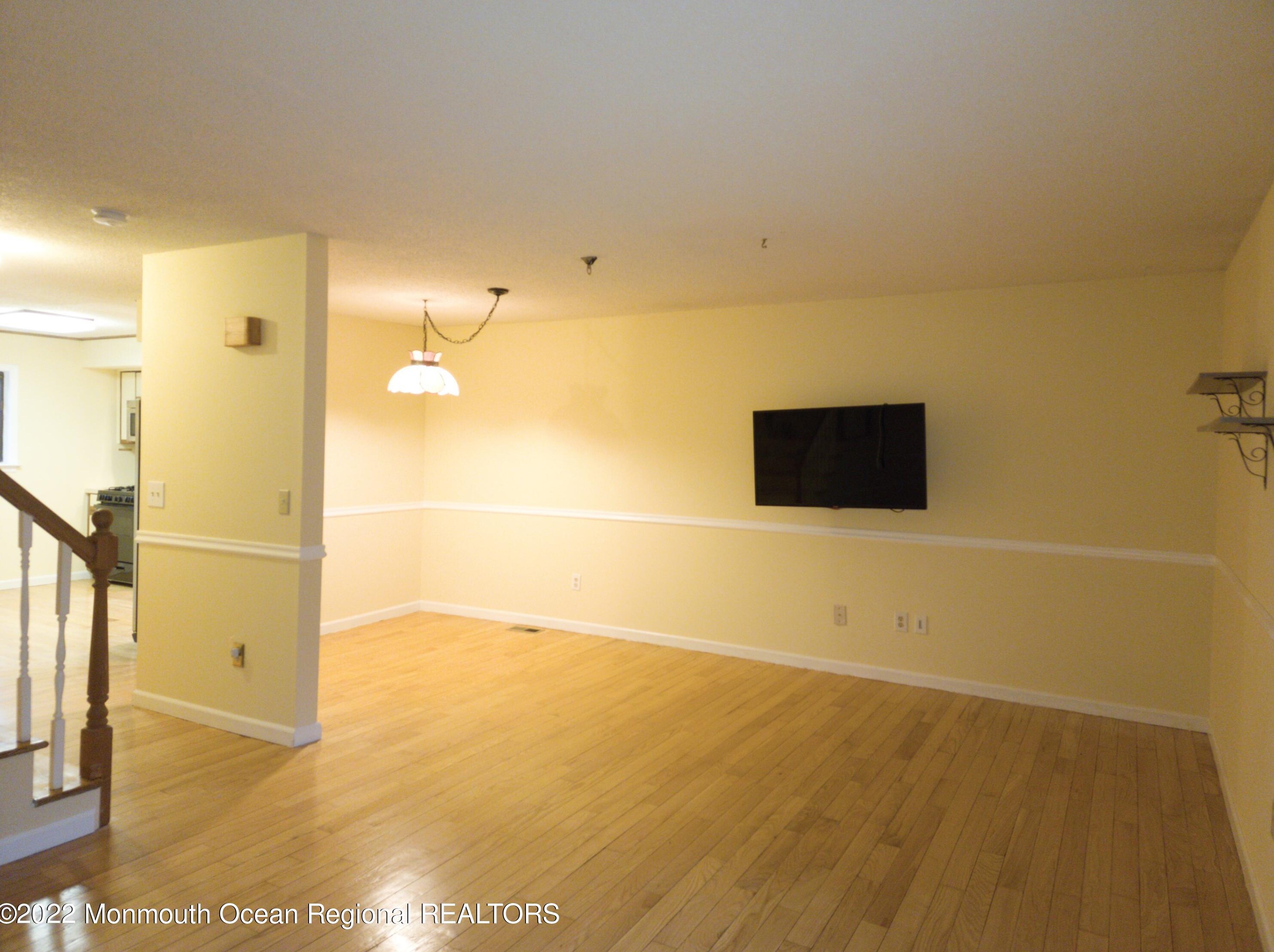 1005 Alpine Trl, Wall Township, NJ 07753-4458