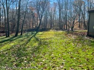 41 Laurie Ct, Matawan NJ  07747-3555 exterior