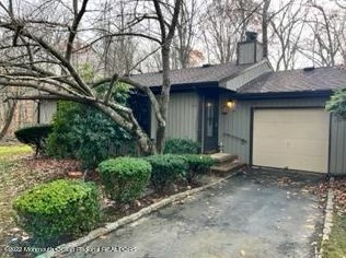 41 Laurie Ct #204, Matawan, NJ 07747