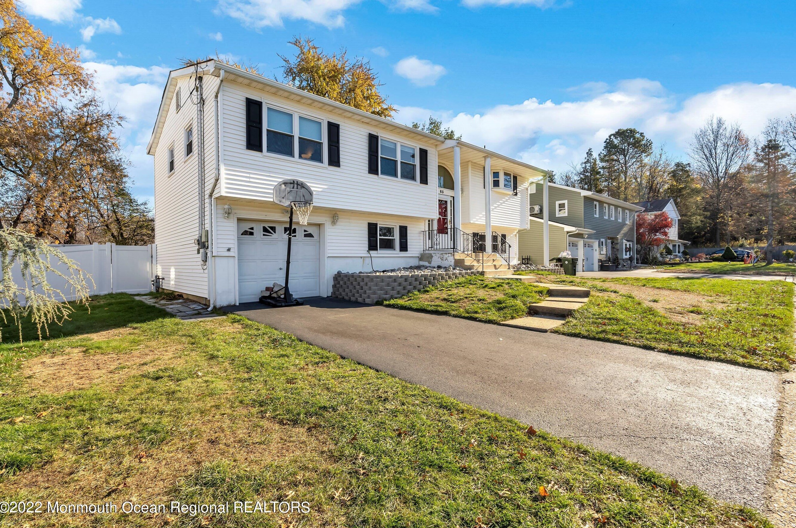 83 Briscoe Terrace, Hazlet, NJ 07730