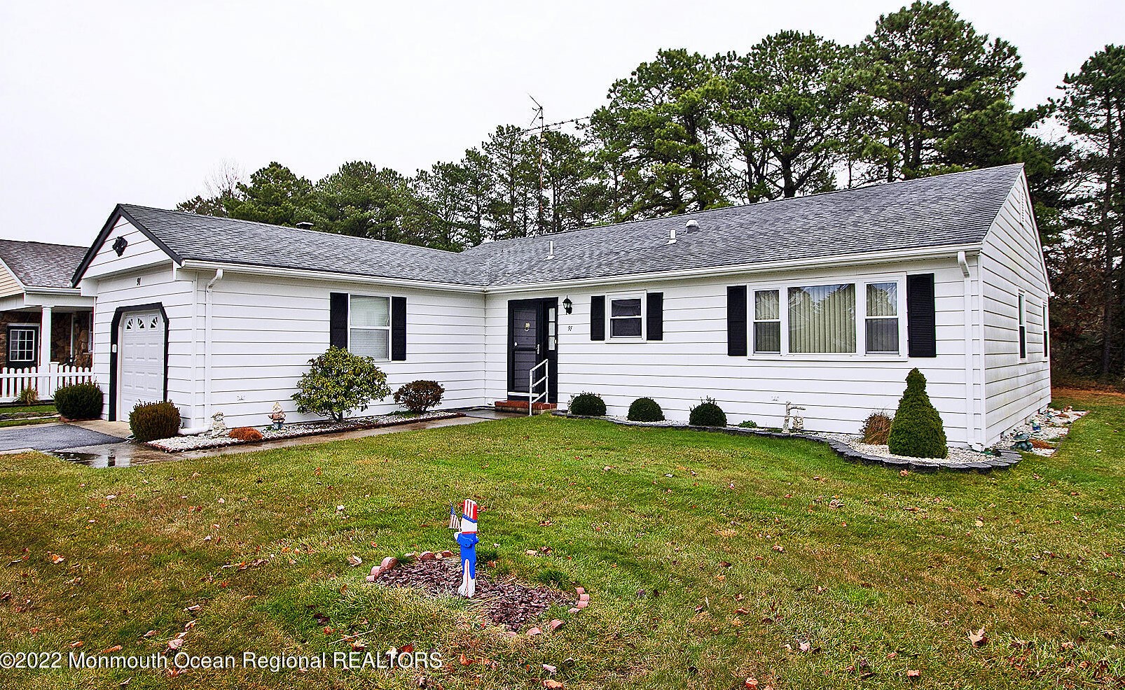 91 Chesterfield Ln, Toms River, NJ 08757-6510
