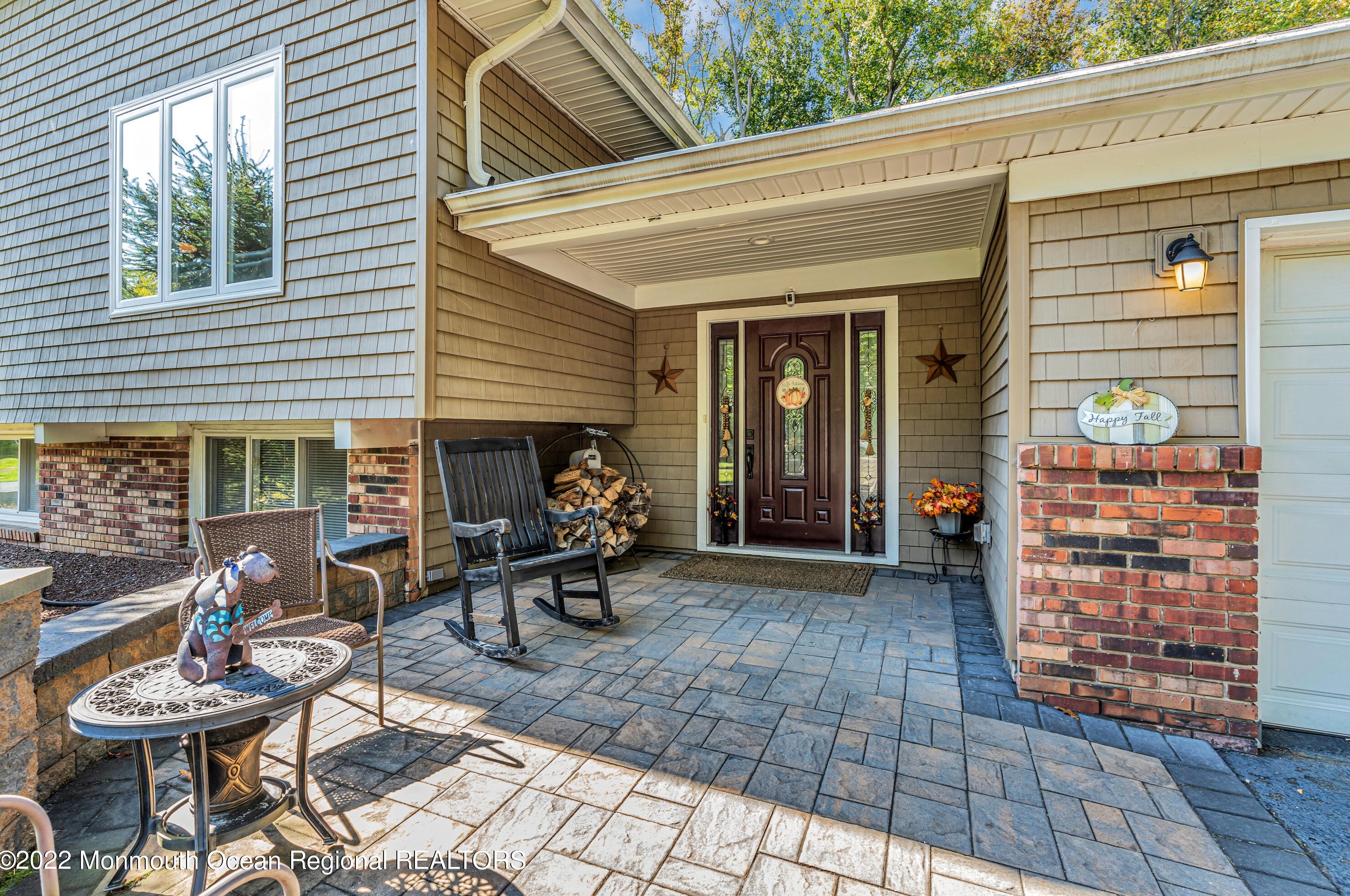 27 Lancelot Rd, Millstone Township, NJ 07726-2617