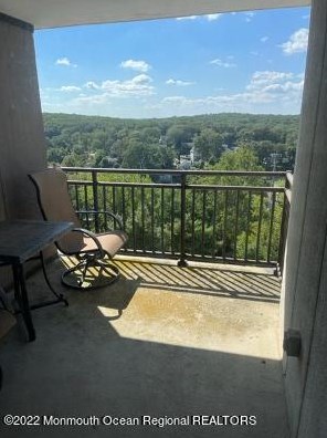 1 Scenic Dr #901, Monmouth Hills, NJ 07732