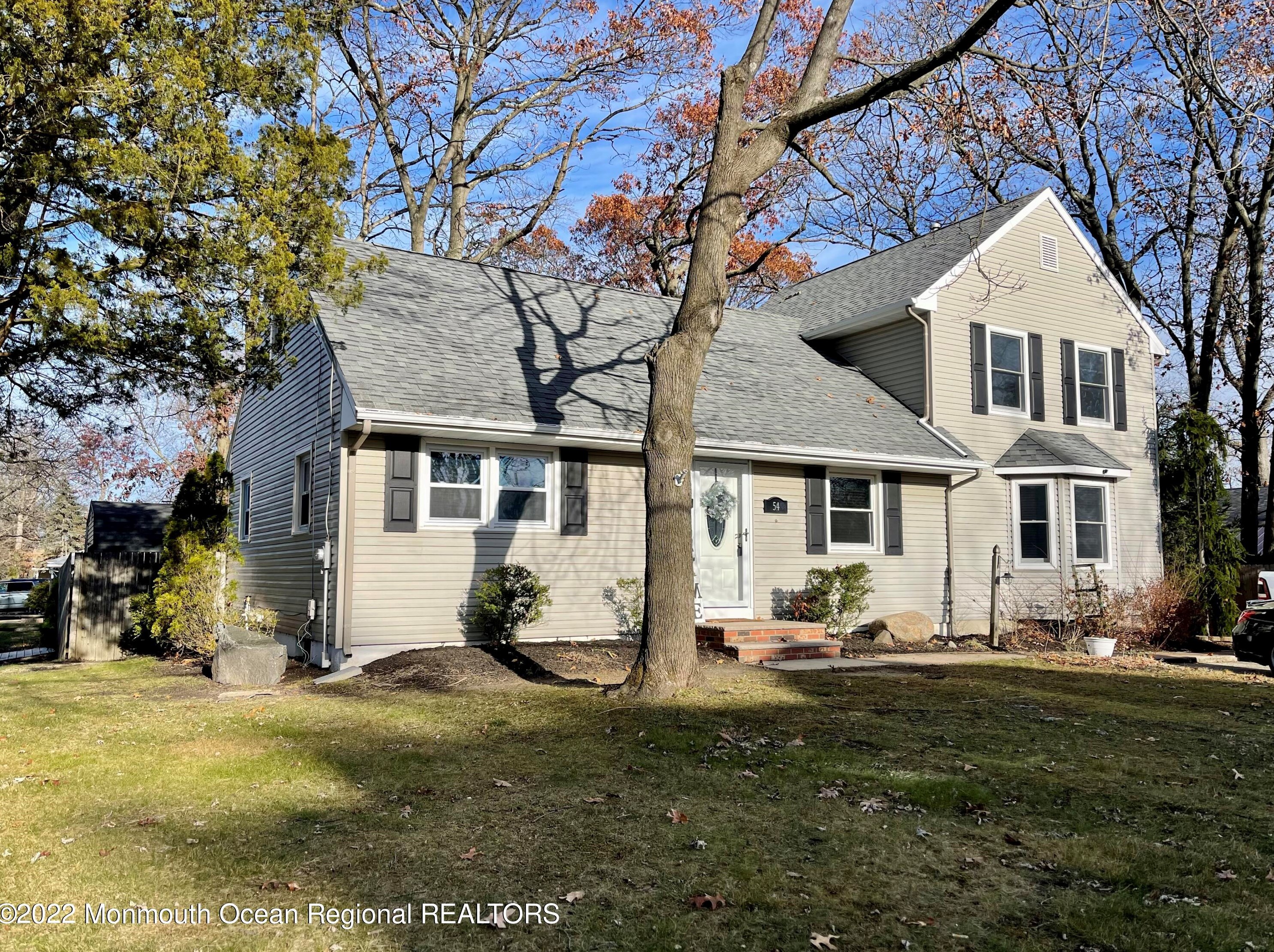 54 Maple St, Beachwood, NJ 08722