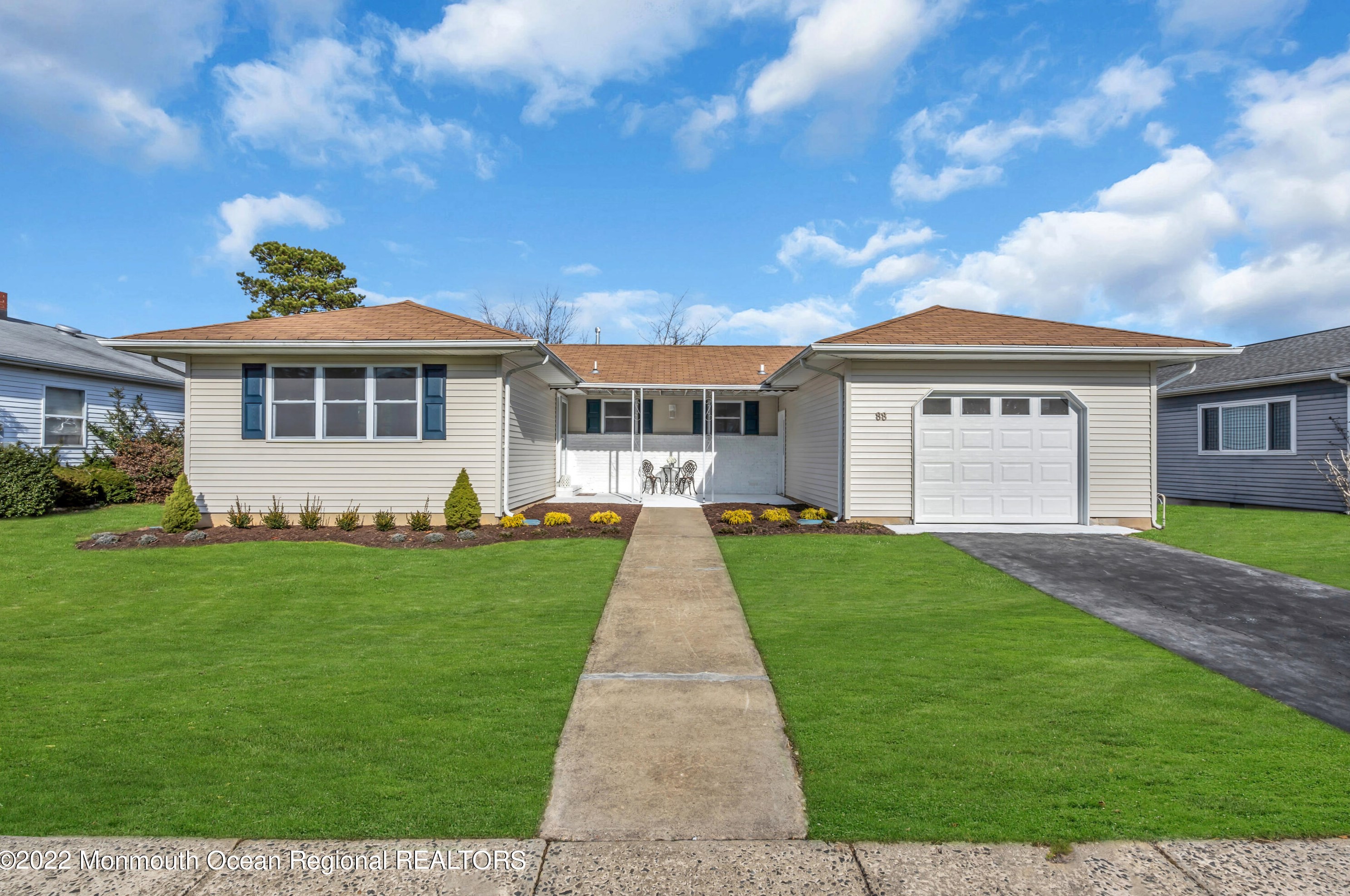 88 San Carlos St, Toms River, NJ 08757-6218
