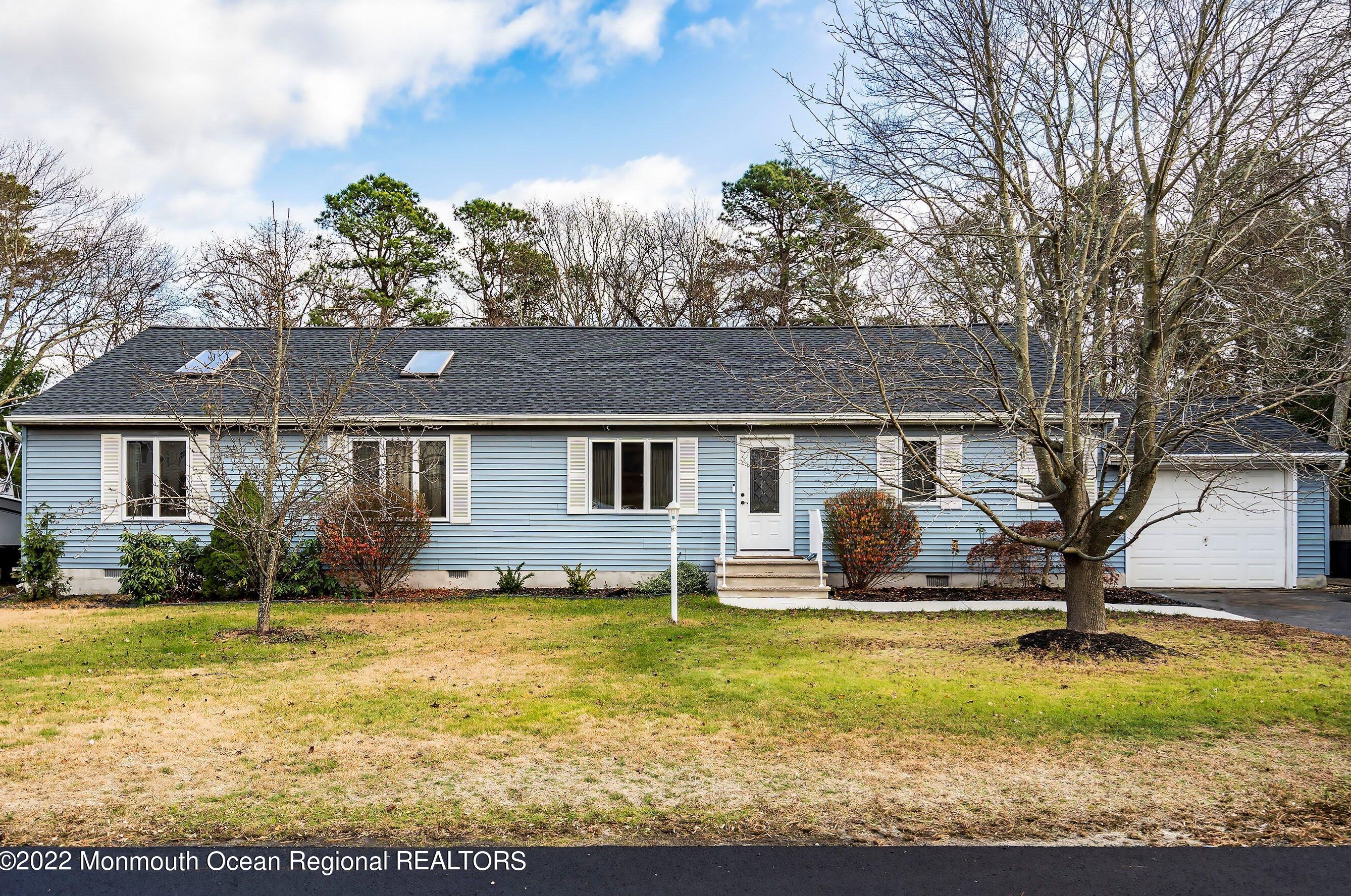 94 Savannah Rd, Toms River, NJ 08757-2325