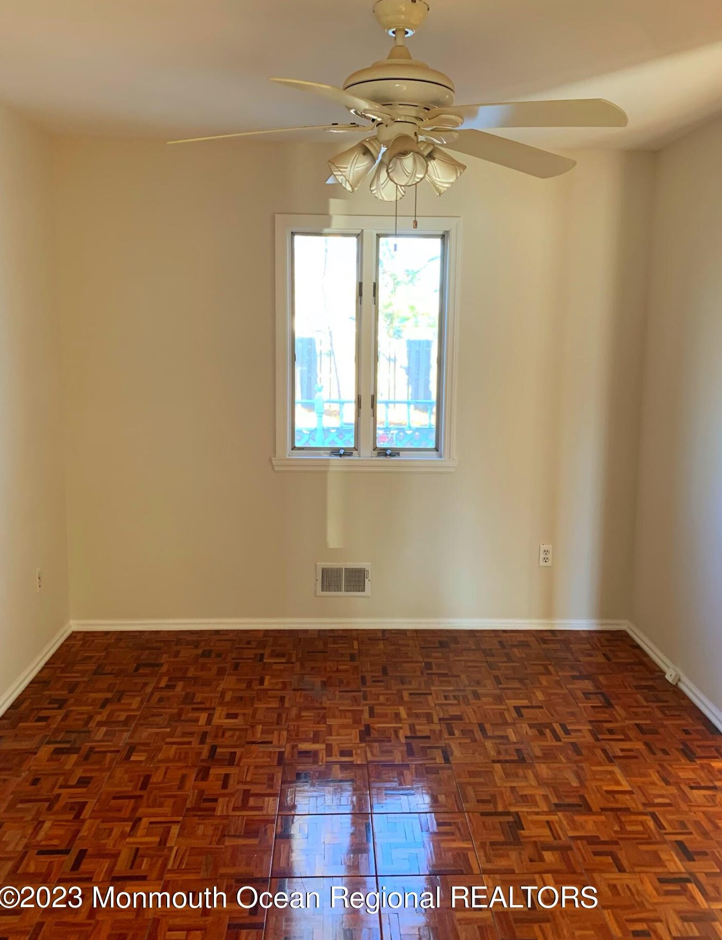 572 Michelle Pl, Bricktown, NJ 08723