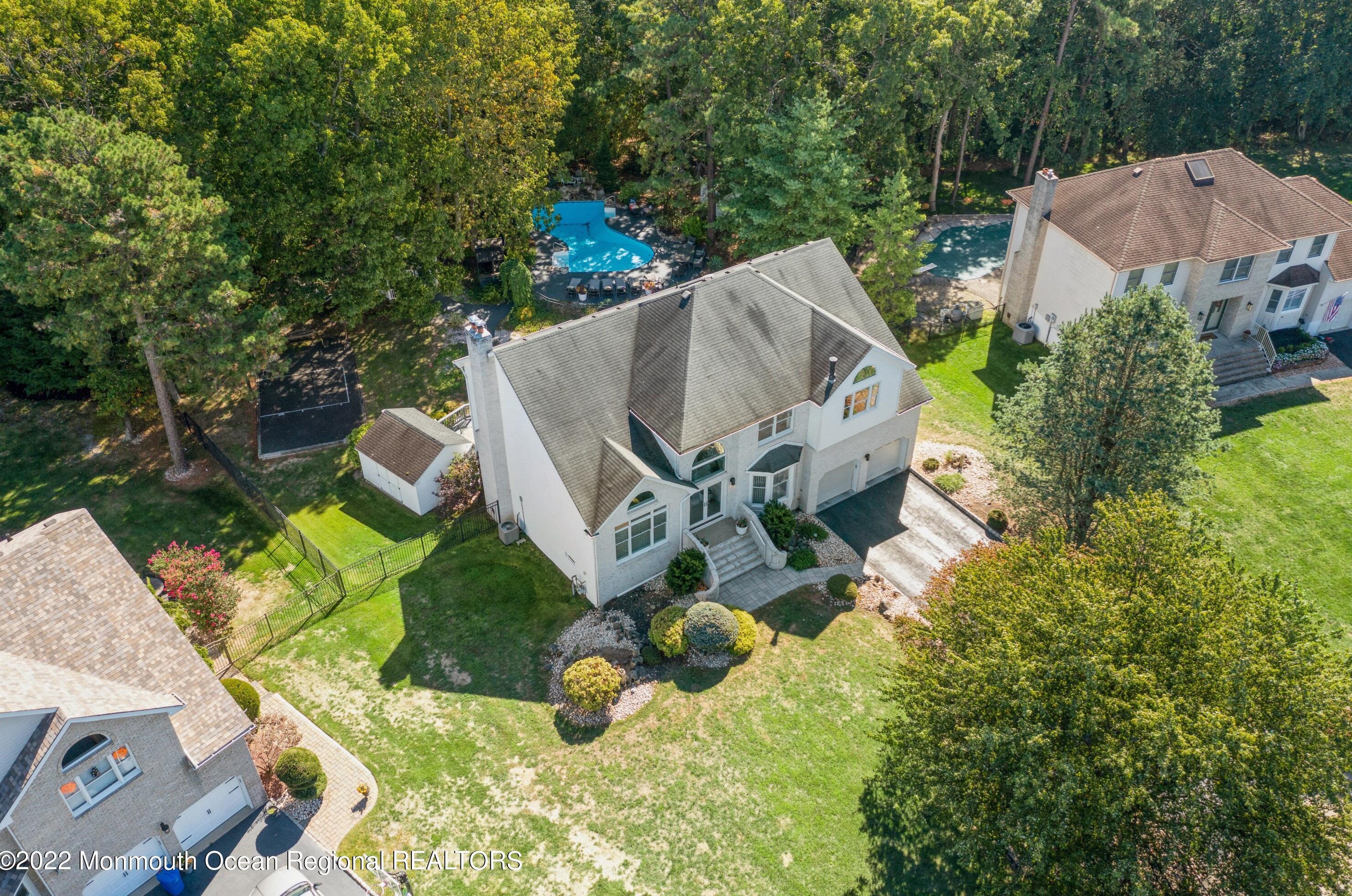 14 Denise Ct, Millstone Township, NJ 07726-4679