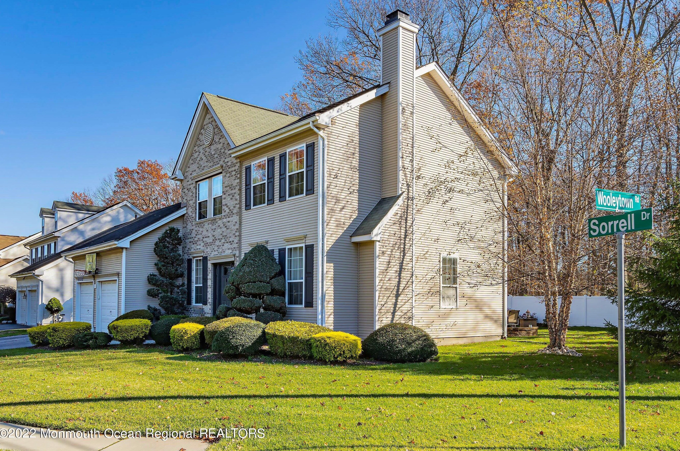 201 Sorrel Dr, Morganville, NJ 07751