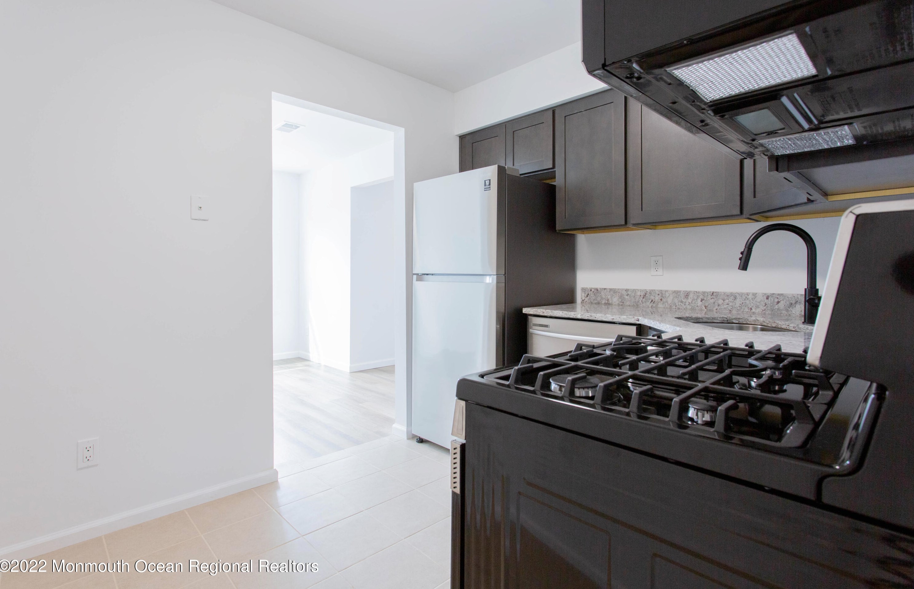 1 Diane Dr, Wall Township, NJ 07753-7946