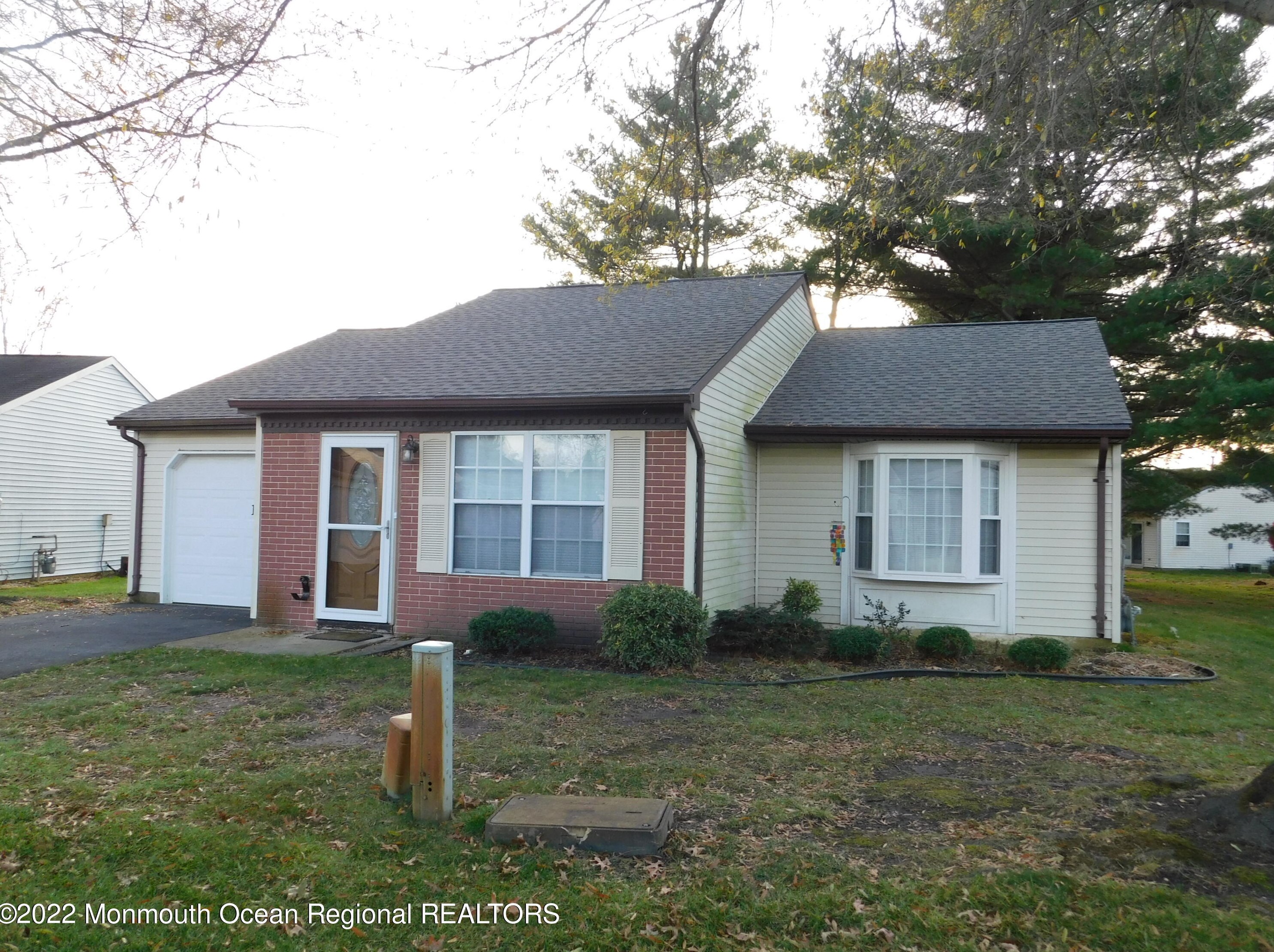 13 Jaffreyton Close #1000, East Freehold, NJ