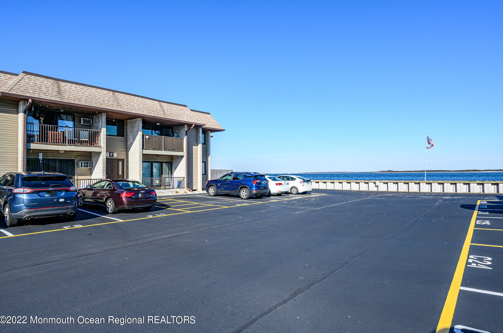 330 Shore Dr #5, Monmouth Hills, NJ 07732