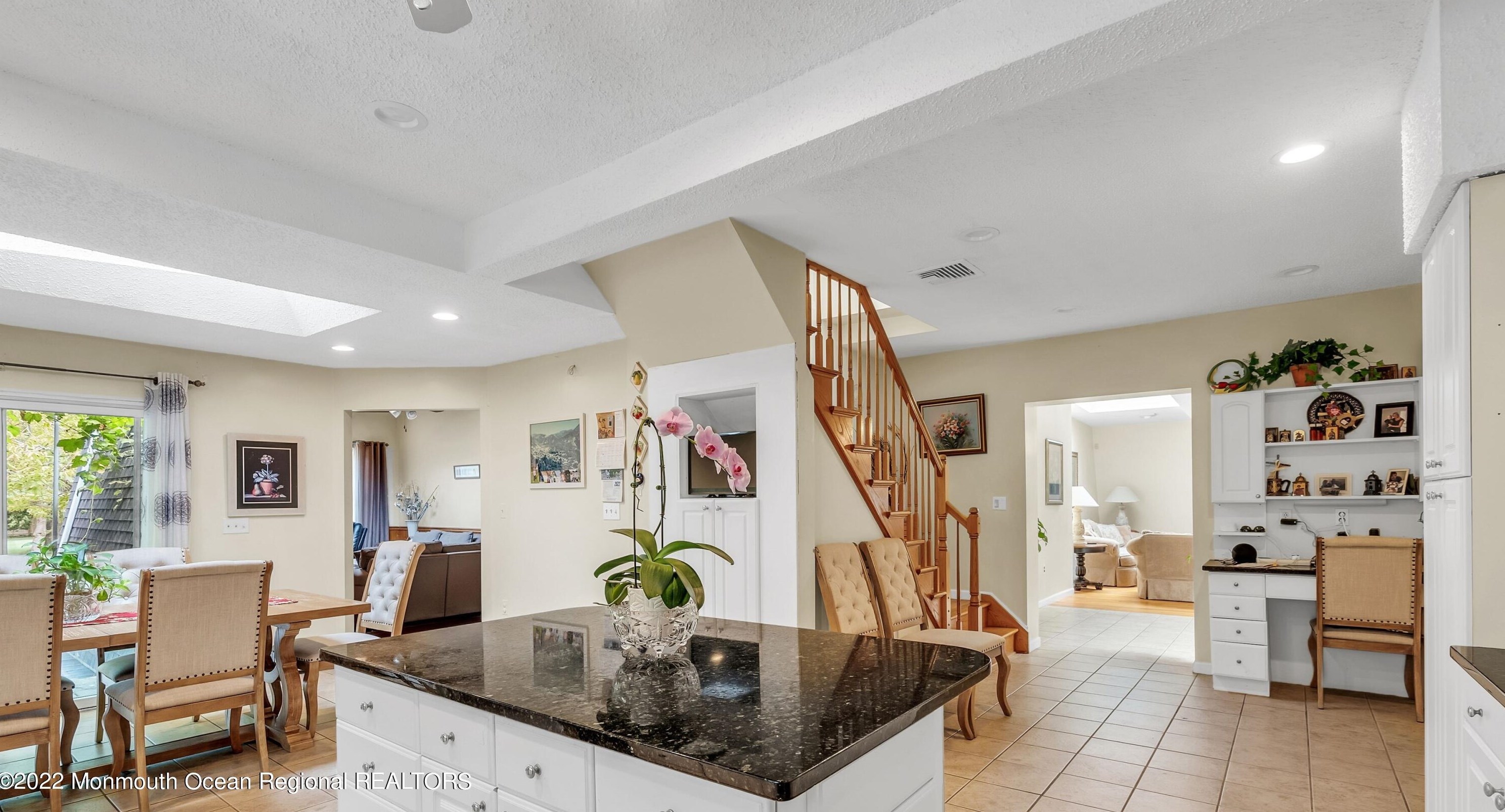 29 Woodrow St, Oakhurst NJ  07755-1248 exterior