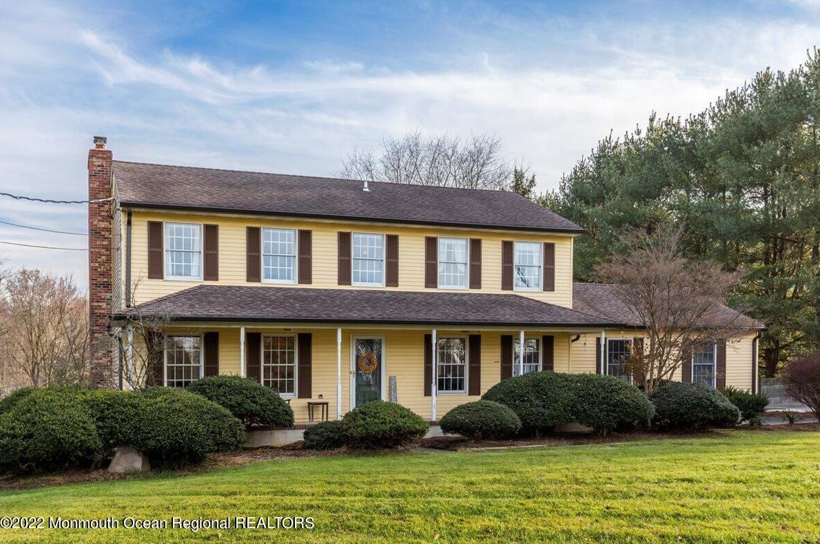 220 Long Swamp Rd, Plumsted Township, NJ 08533