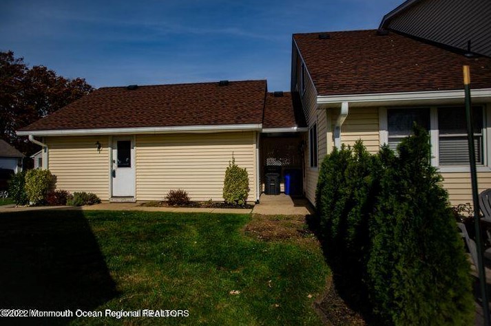 15 Amy Ct, Bricktown, NJ 08724