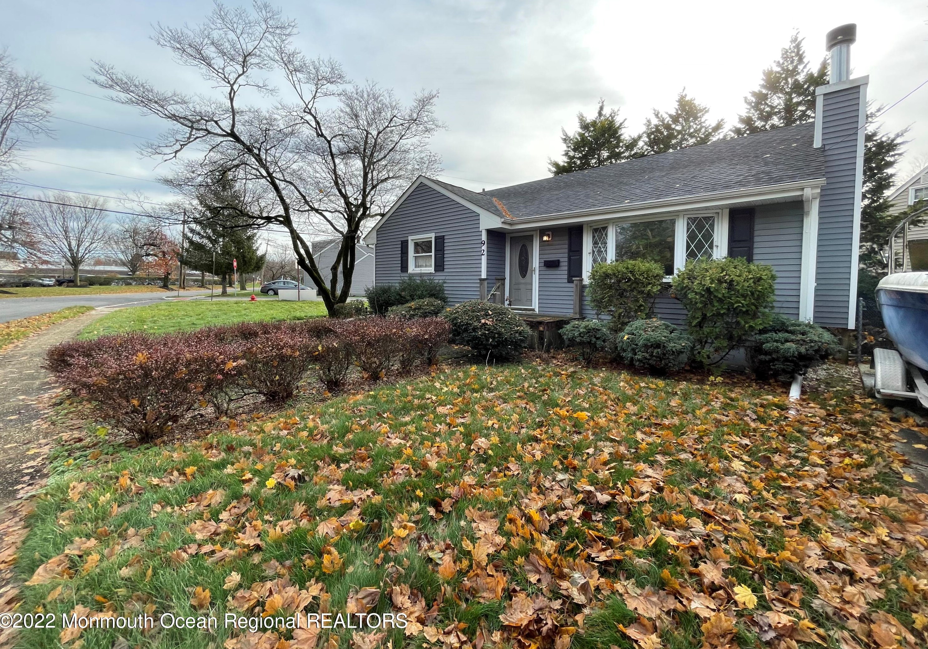 92 Manalapan Ave, East Freehold, NJ 07728