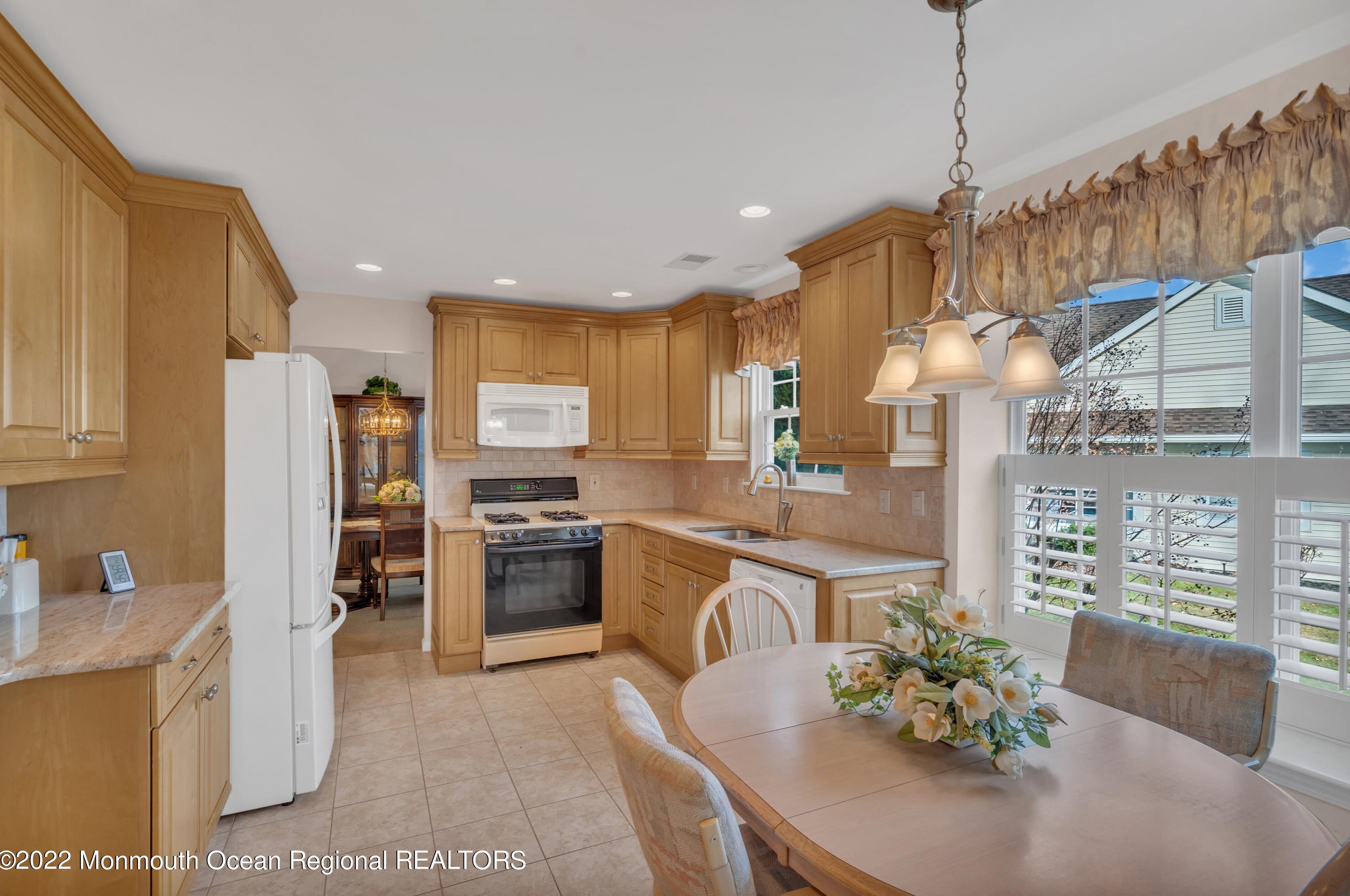 2829 Lenox St, Toms River, NJ 08755-2550