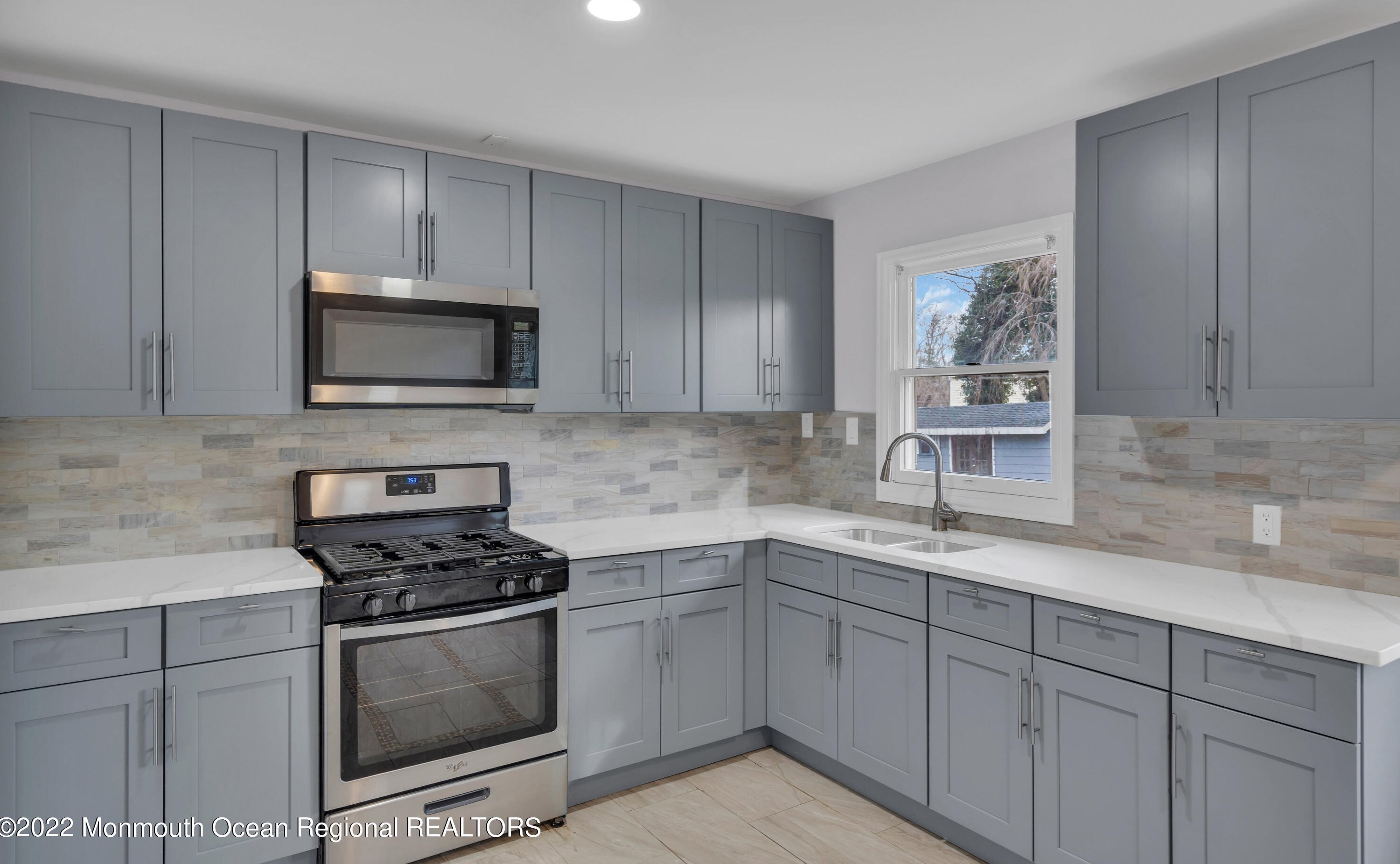 18 Oklahoma Dr, Jackson Twp, NJ 08527