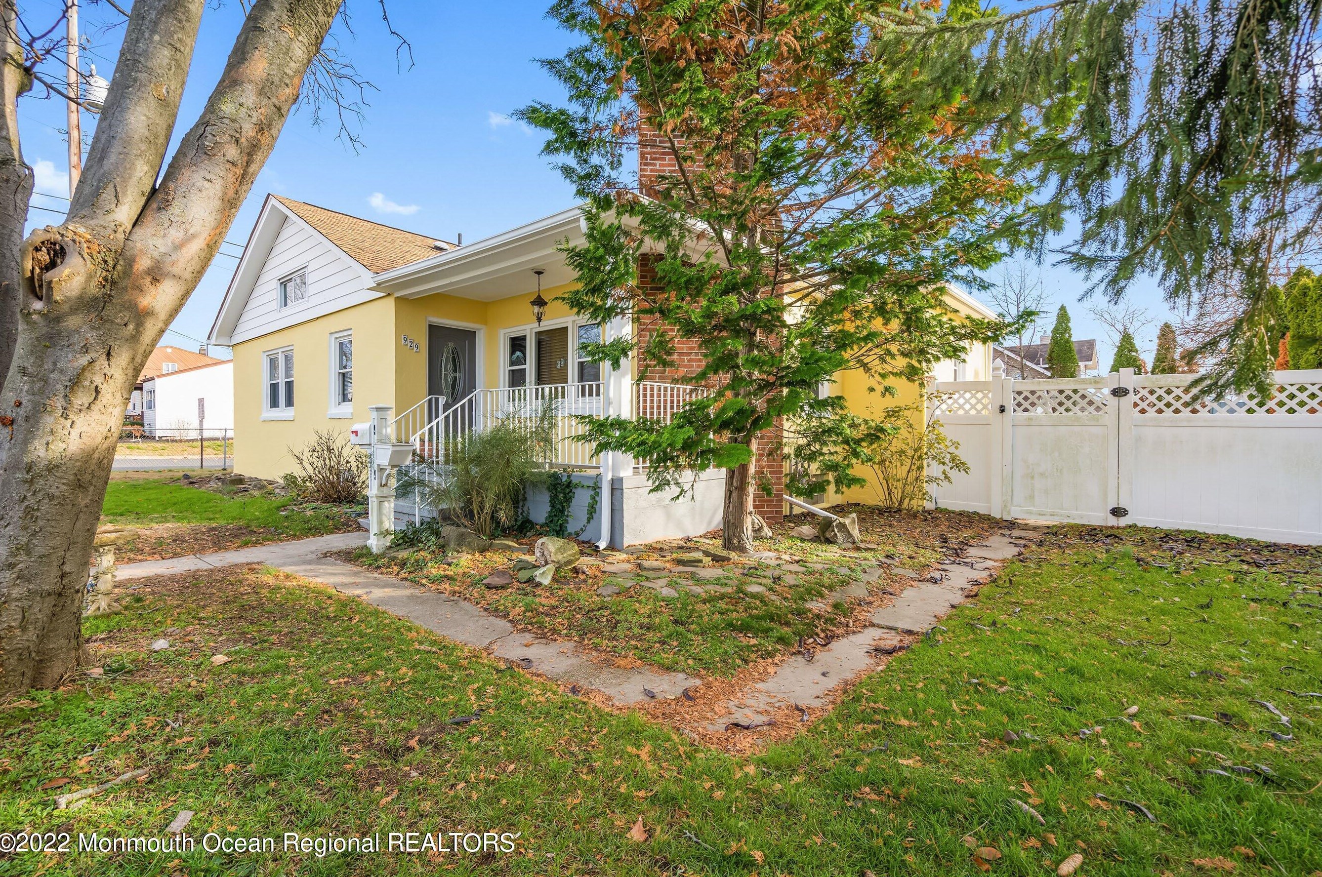 929 Concourse S, Keyport, NJ 07735