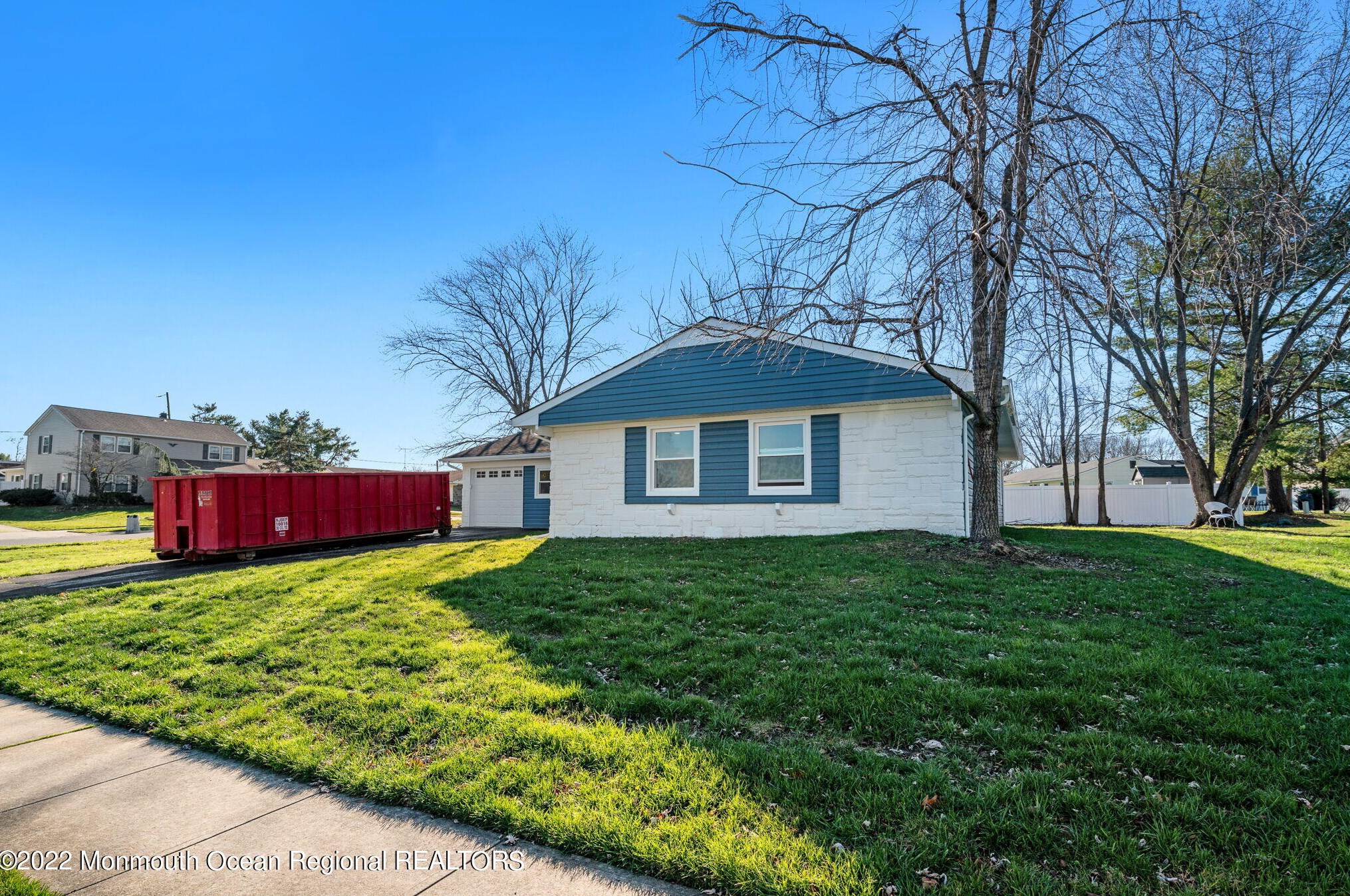 46 Beacon Ln, Matawan, NJ 07747-2302