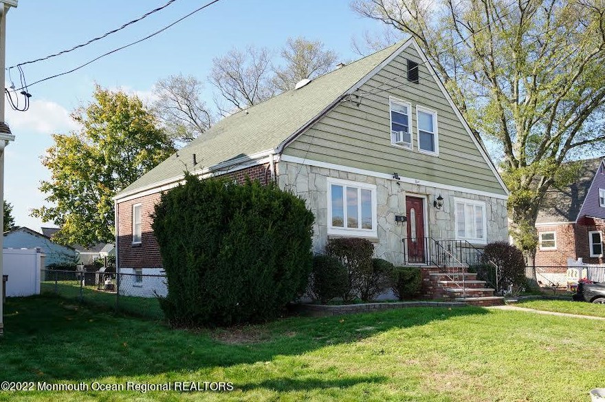 9 Waackaack Ave, Ideal Beach NJ  07734-1505 exterior