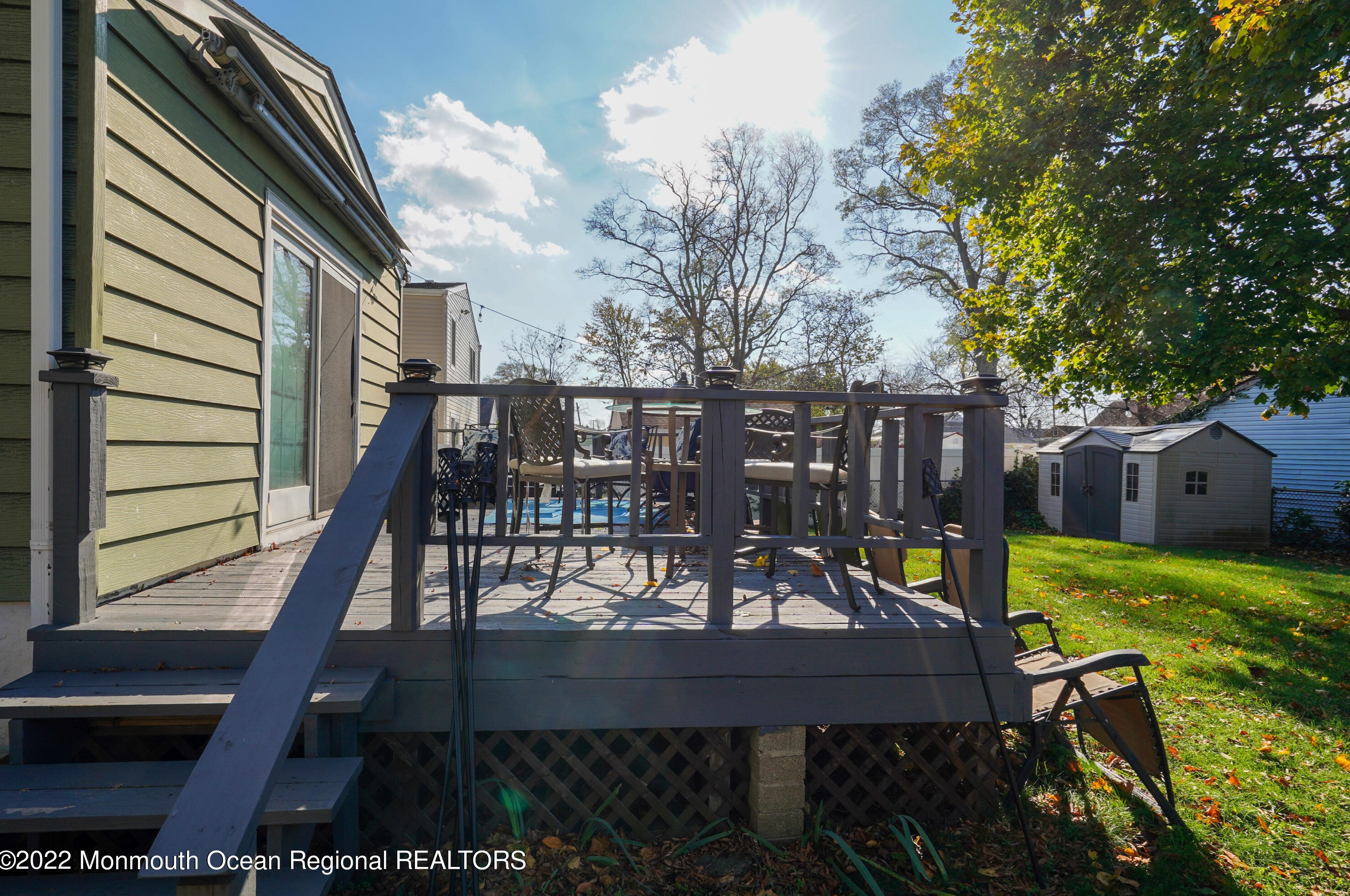 9 Waackaack Ave, Ideal Beach NJ  07734-1505 exterior