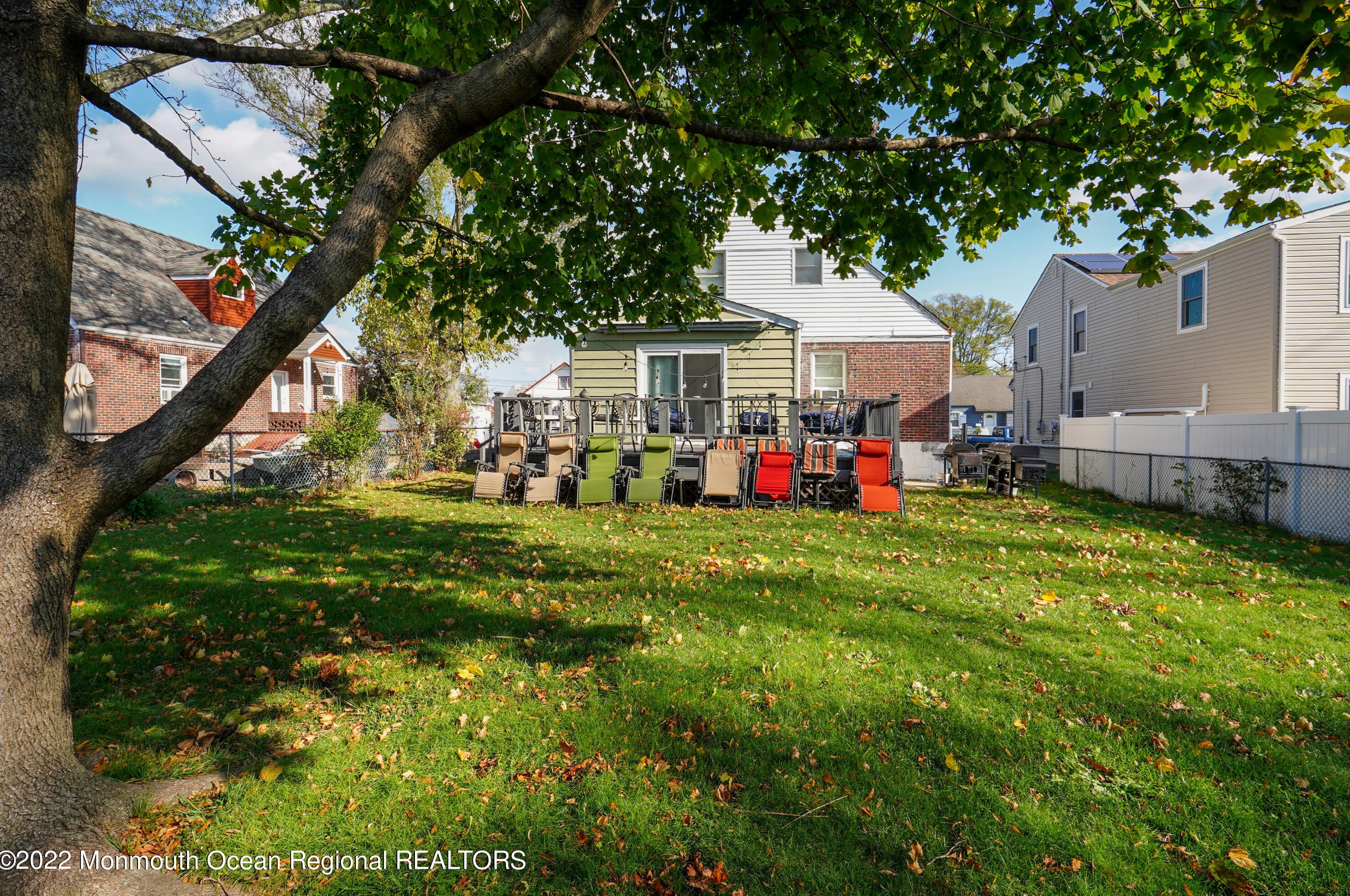 9 Waackaack Ave, Ideal Beach NJ  07734-1505 exterior