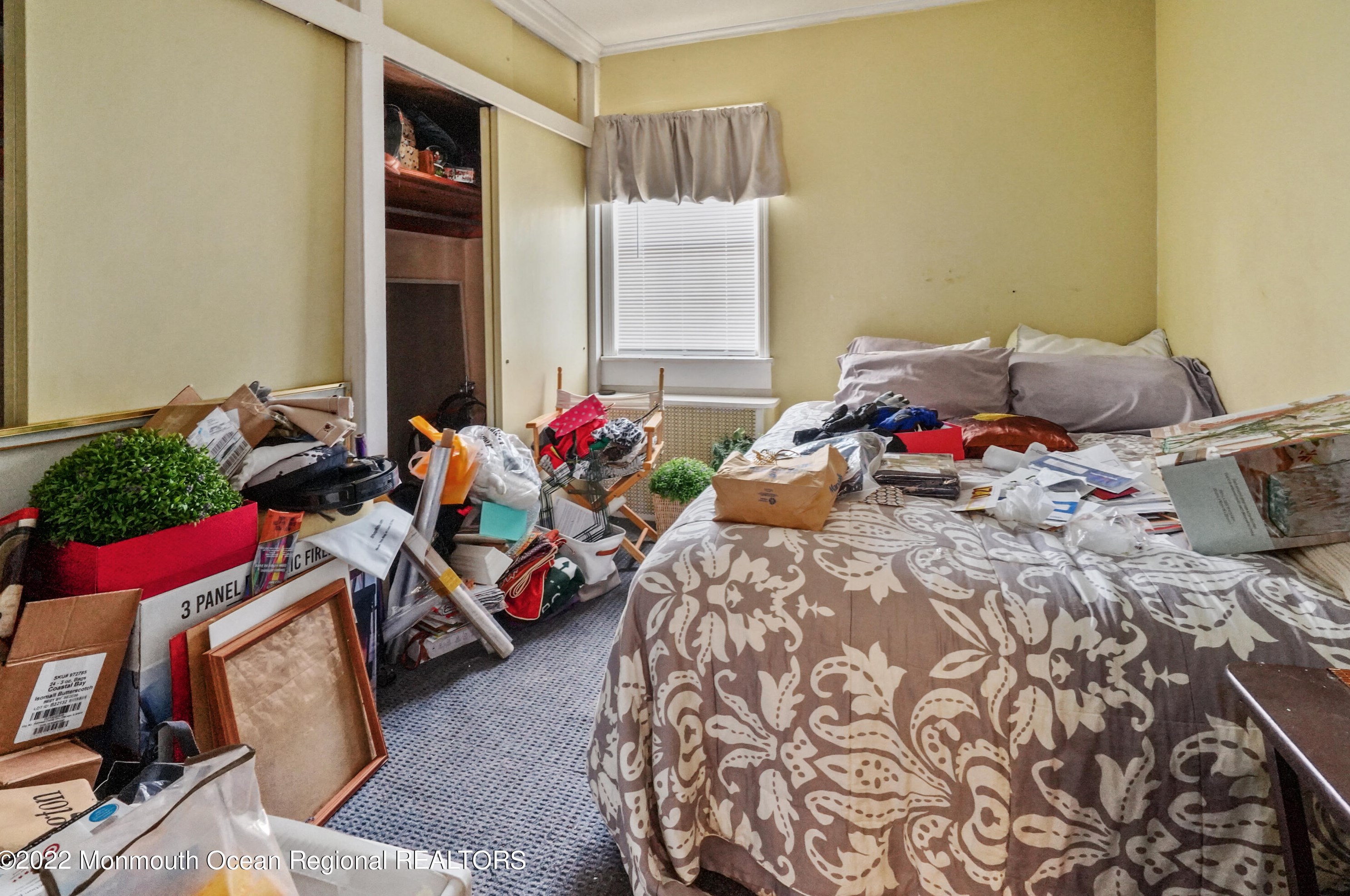 9 Waackaack Ave, Ideal Beach NJ  07734-1505 exterior