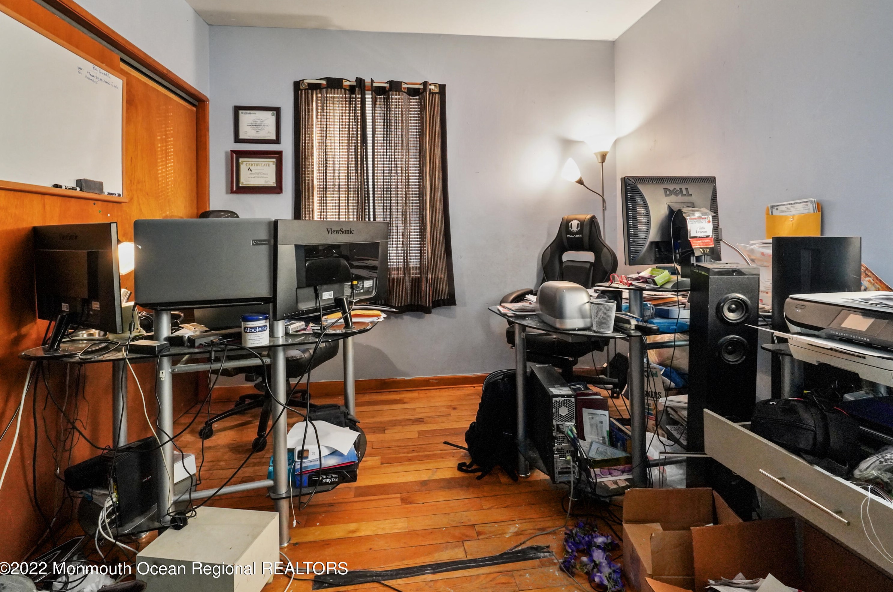 9 Waackaack Ave, Ideal Beach NJ  07734-1505 exterior