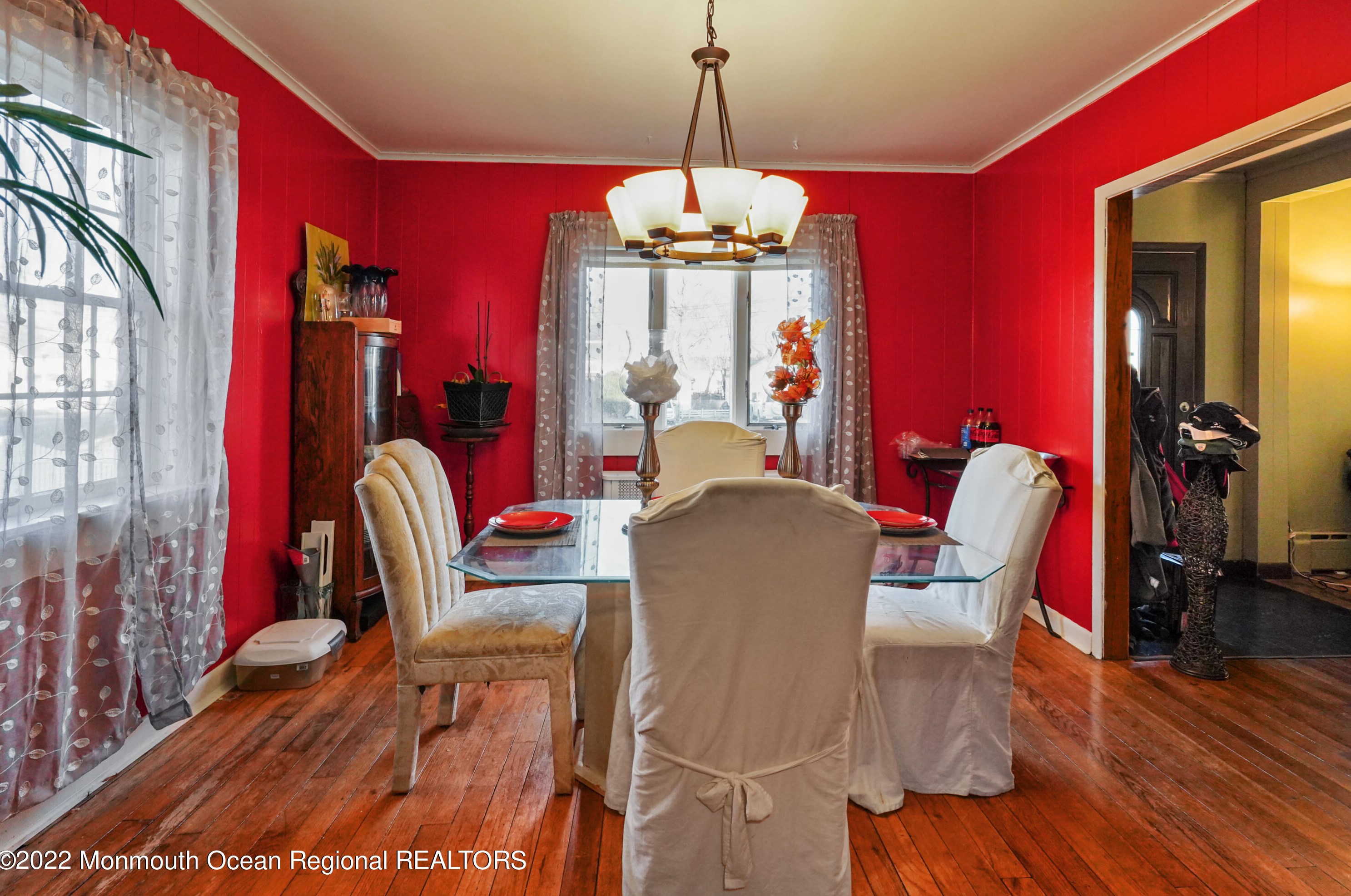 9 Waackaack Ave, Ideal Beach NJ  07734-1505 exterior