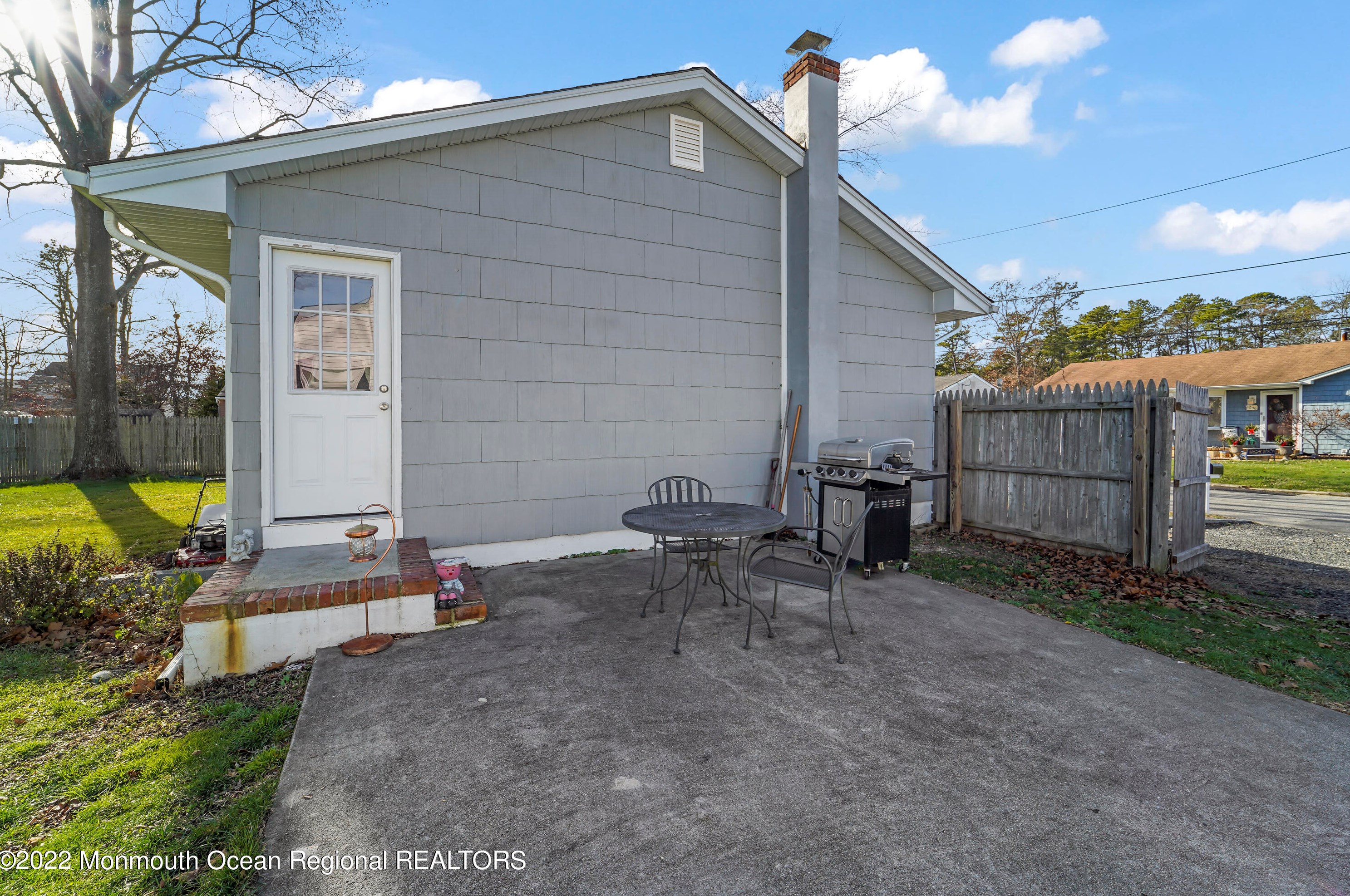 1037 Ensign Ave, Beachwood NJ  08722-2312 exterior