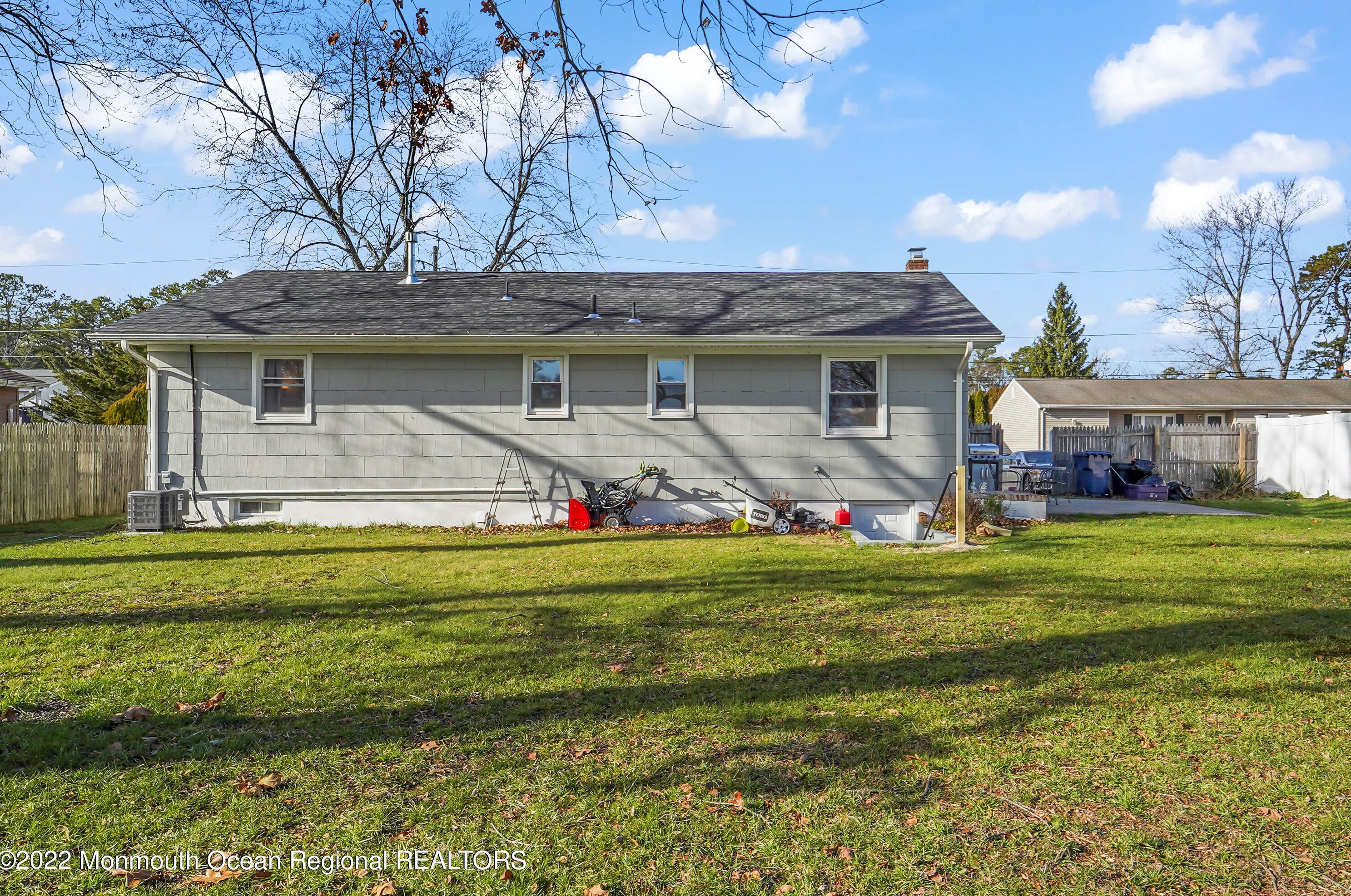 1037 Ensign Ave, Beachwood NJ  08722-2312 exterior