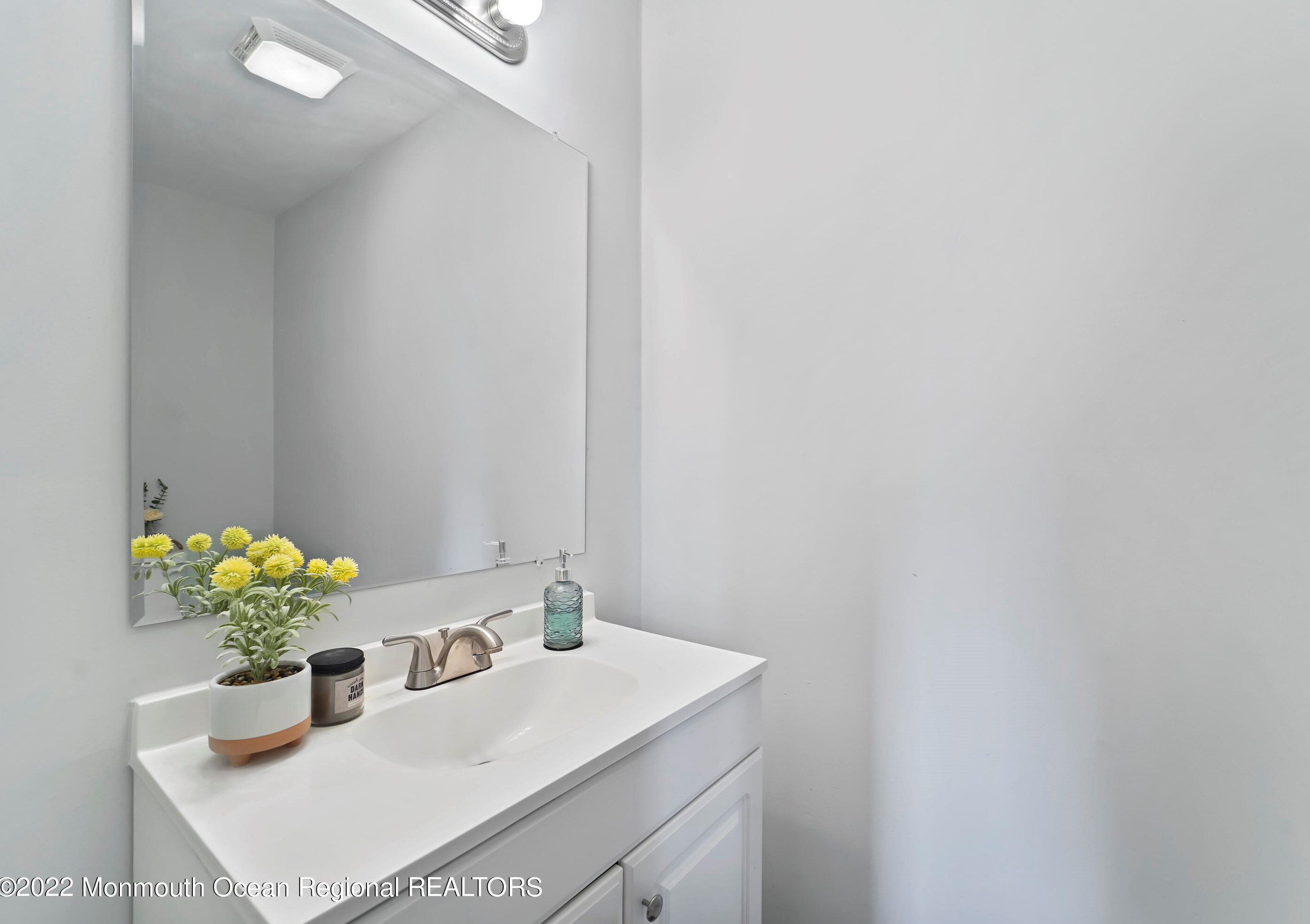 1037 Ensign Ave, Beachwood NJ  08722-2312 exterior