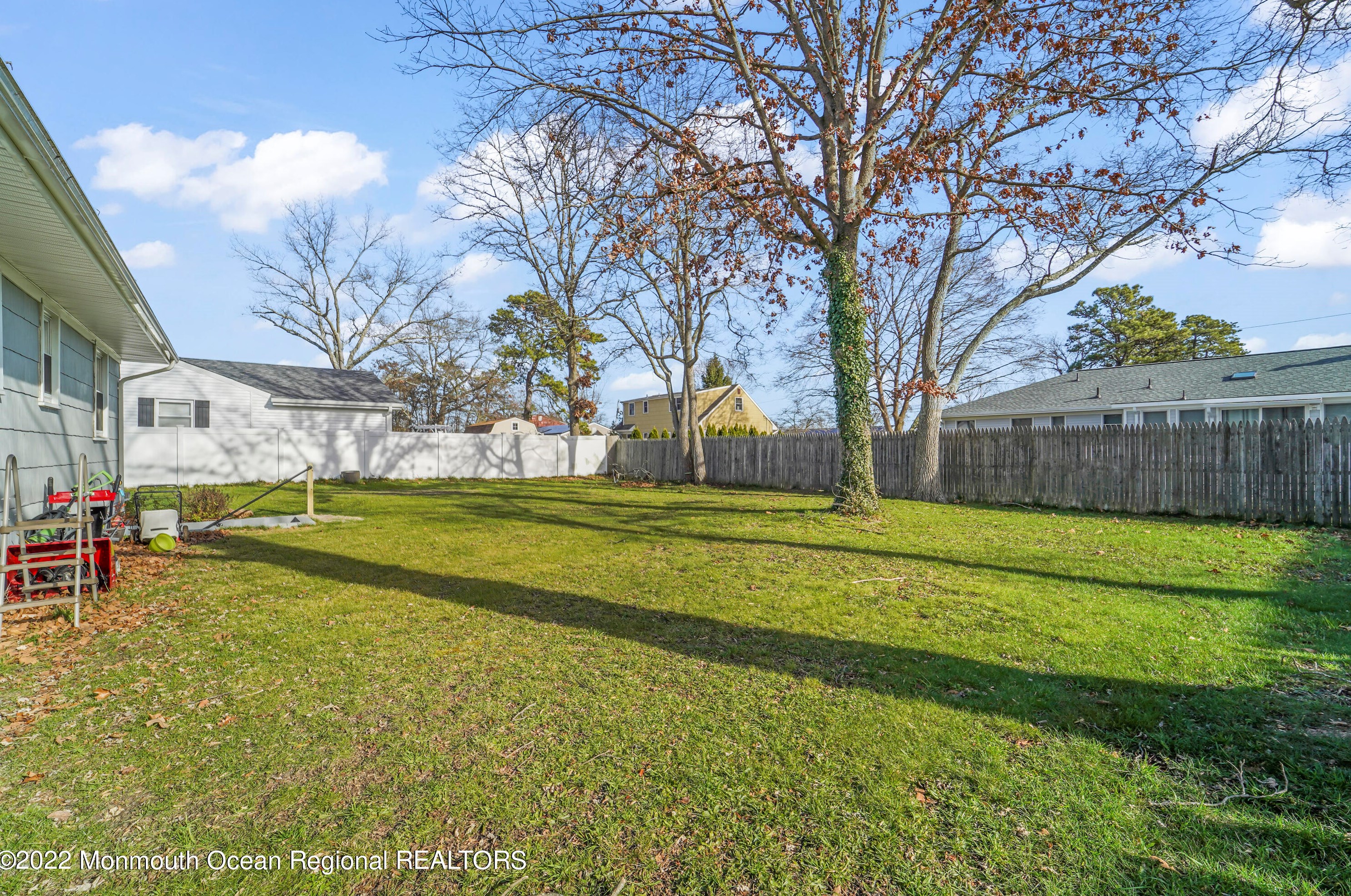 1037 Ensign Ave, Beachwood NJ  08722-2312 exterior